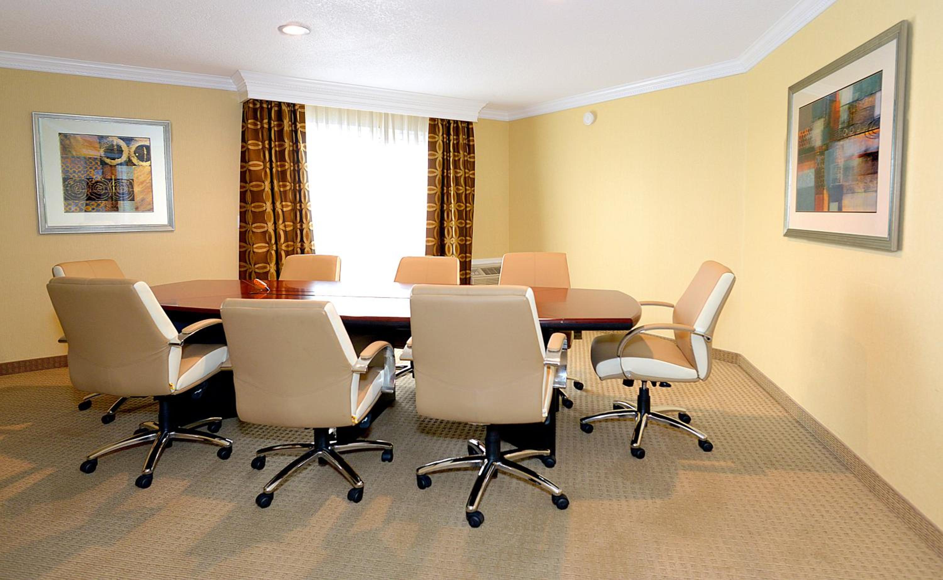 Holiday Inn  Suites San Mateo - SFO, an IHG Hotel - Property Image 9