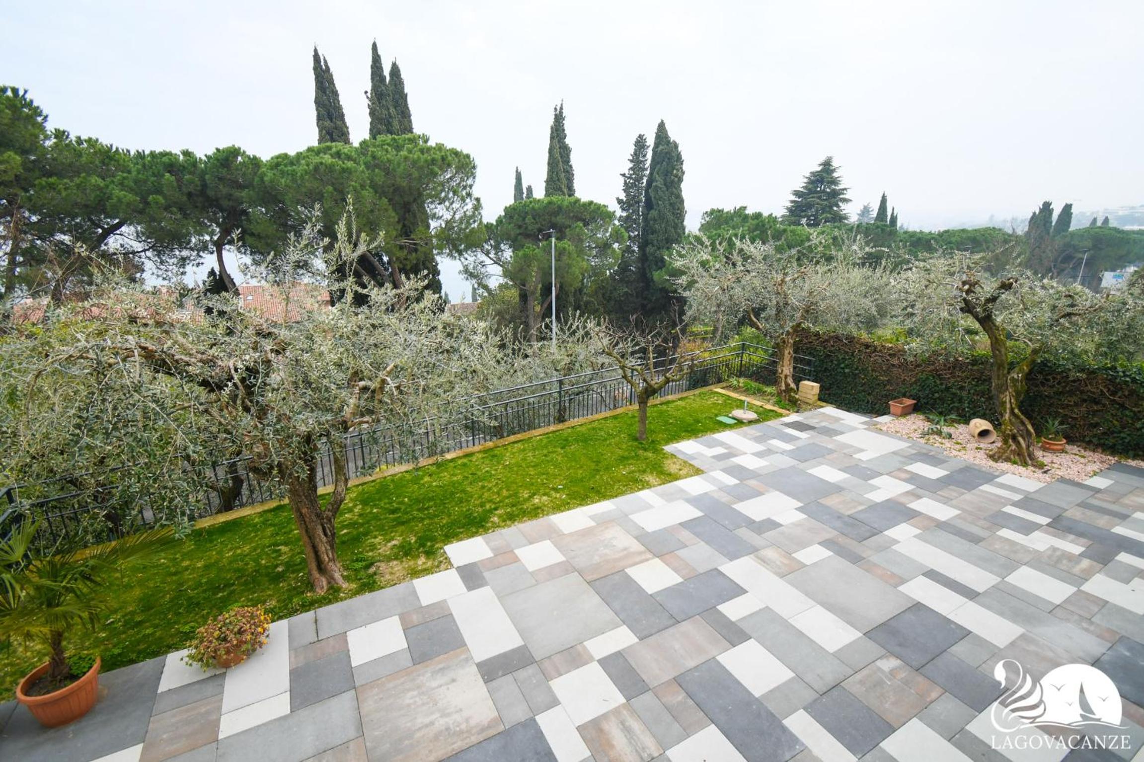 Appartamenti Sole Blu view 3