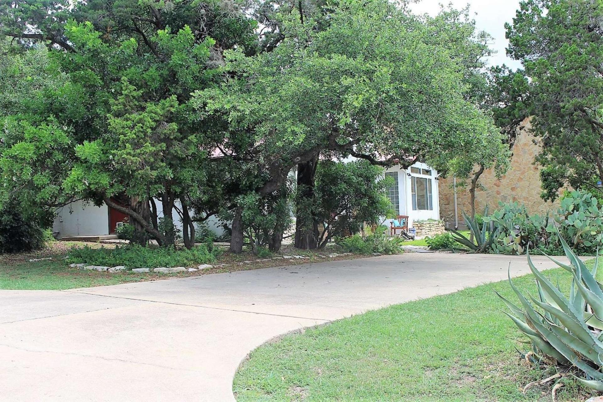 Comanche Trail Guest House view 5