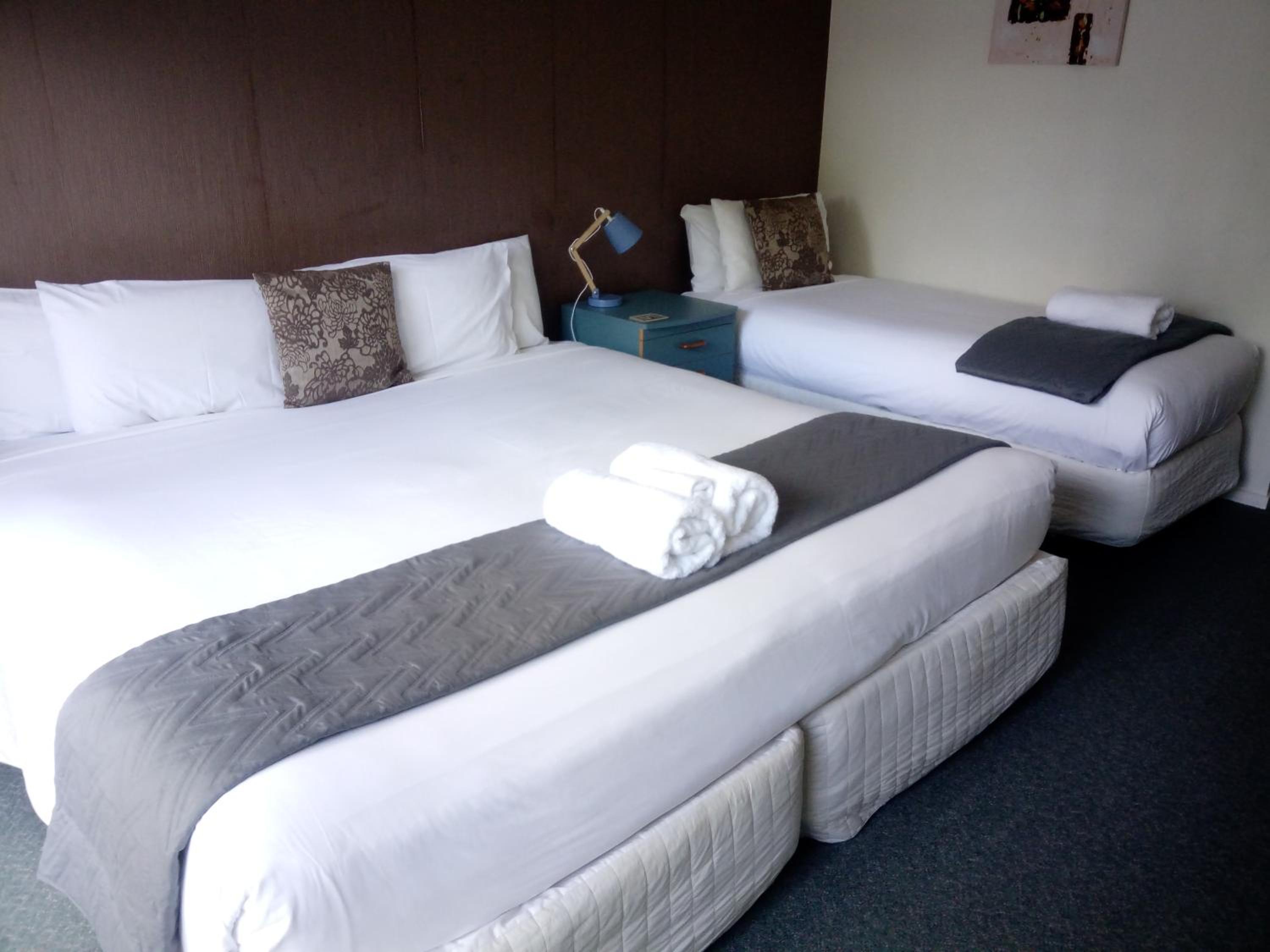 Woodlands Motel