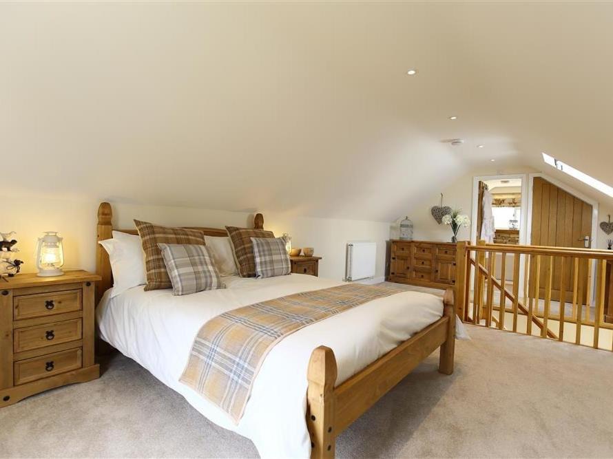 Old Groom's Cottage view 4