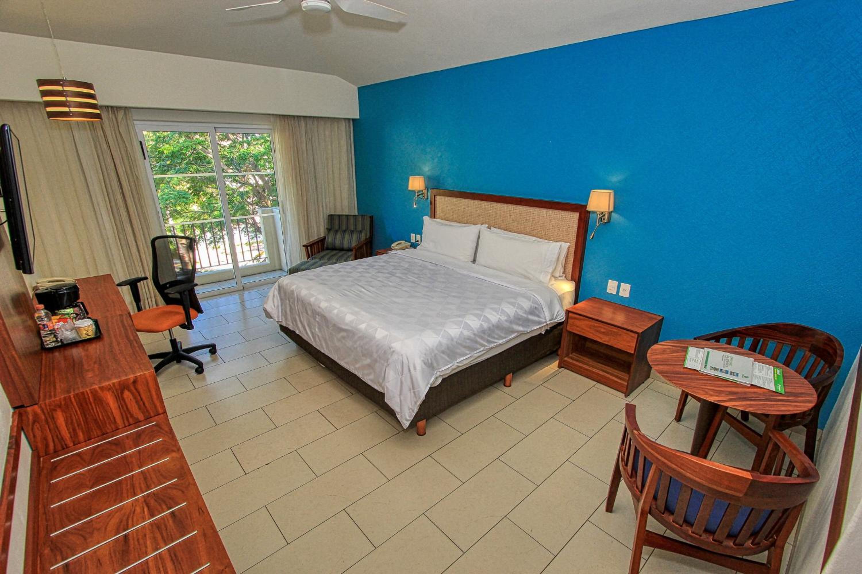 Holiday Inn Huatulco by IHG