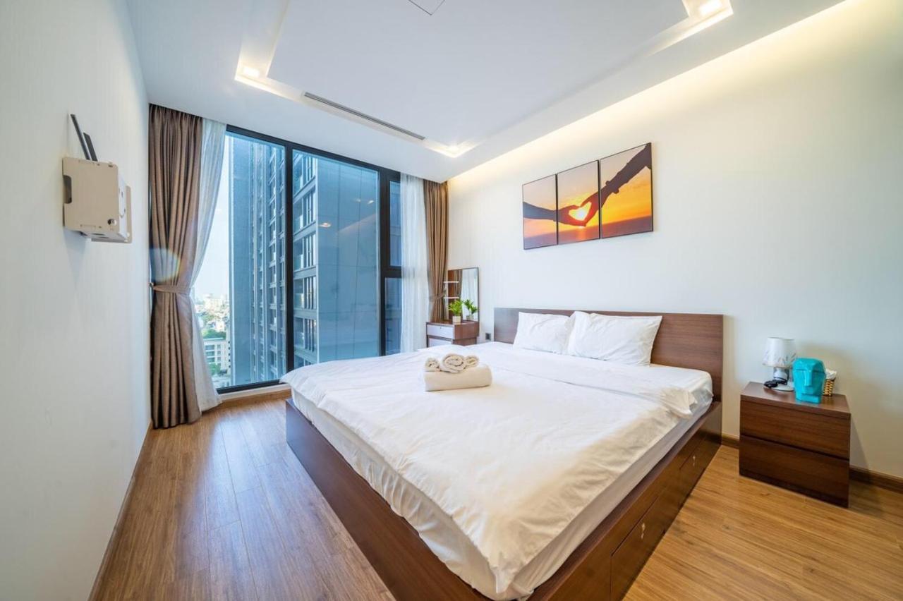 BOM HOMES- VINHOMES METROPOLIS-Service Apartment