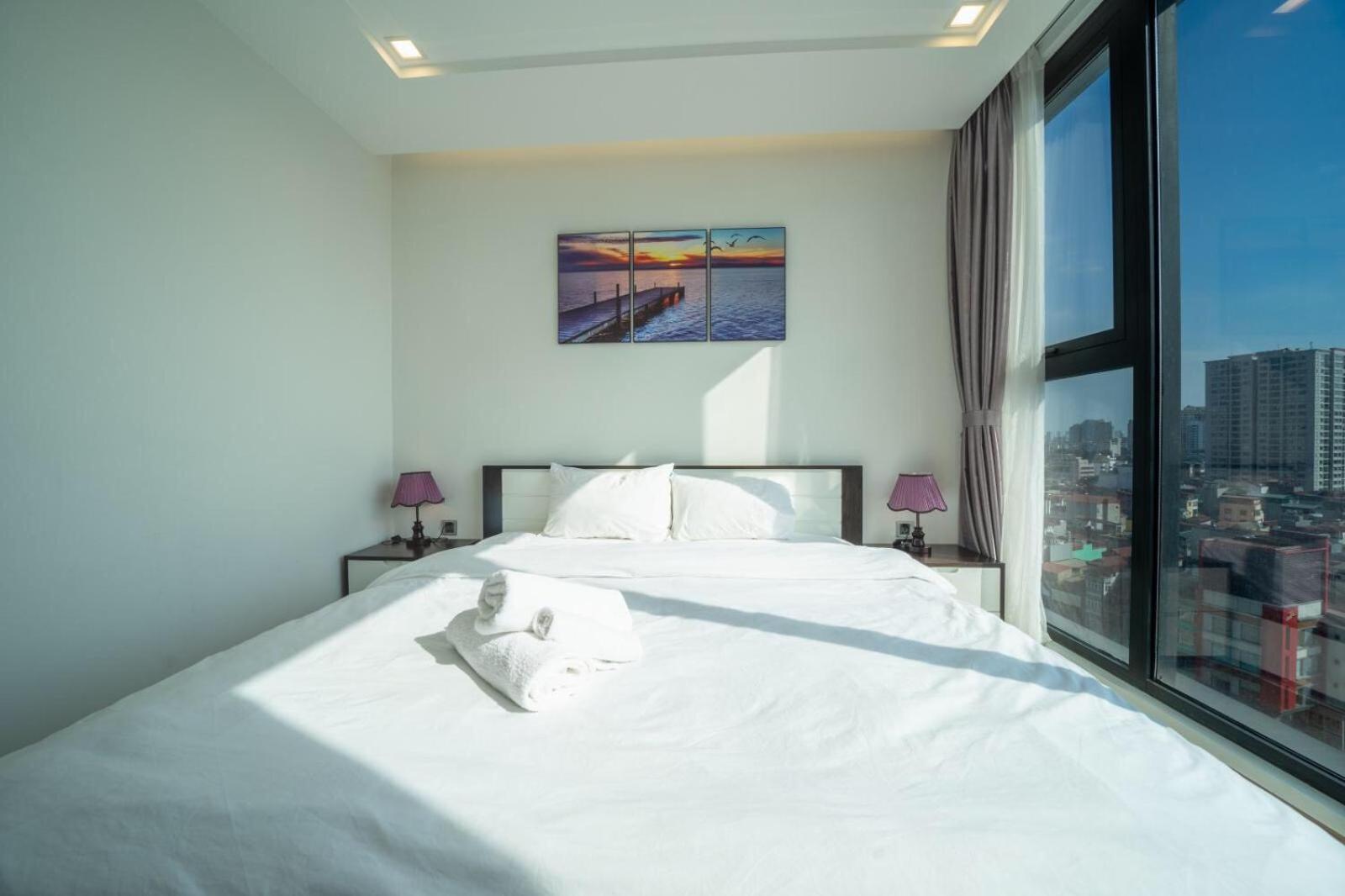 BOM HOMES- VINHOMES METROPOLIS-Service Apartment