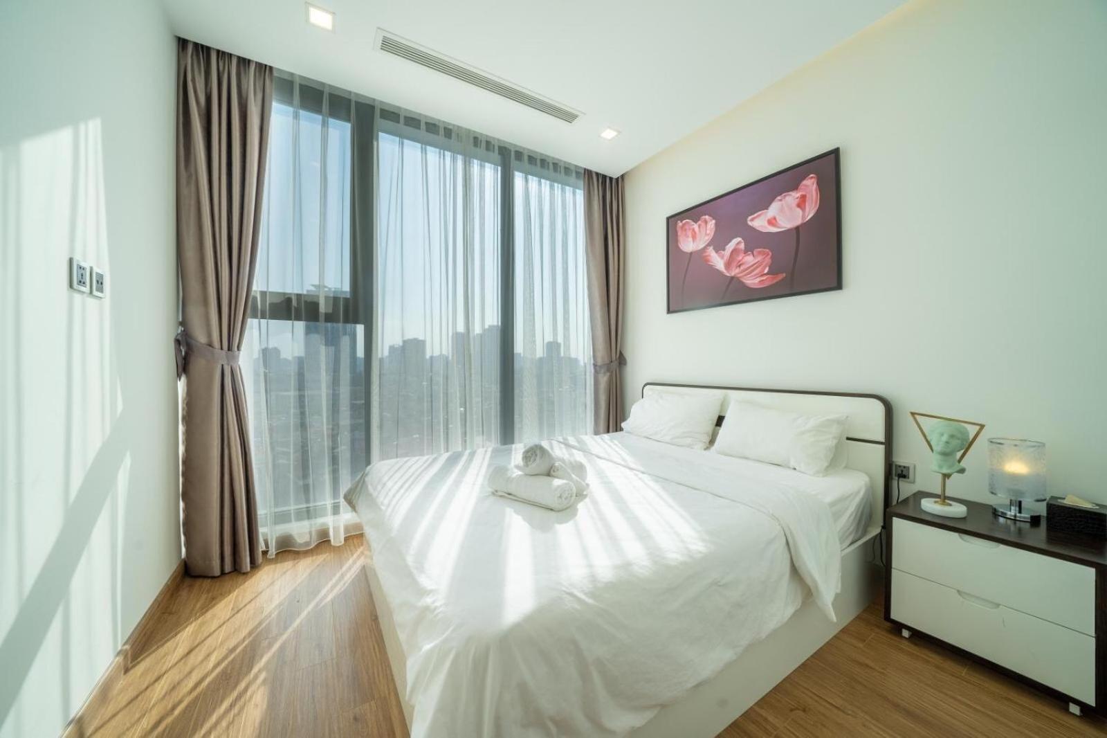 BOM HOMES- VINHOMES METROPOLIS-Service Apartment
