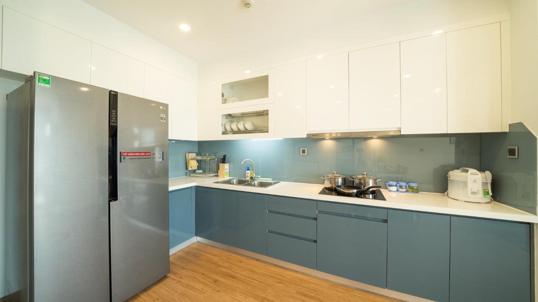 BOM HOMES- VINHOMES METROPOLIS-Service Apartment