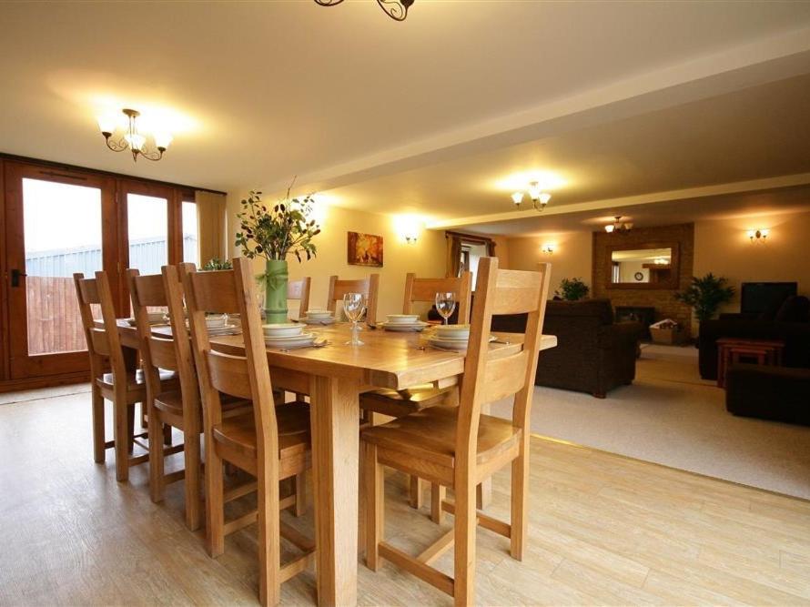 Tithe Barn, Lyneham view 4
