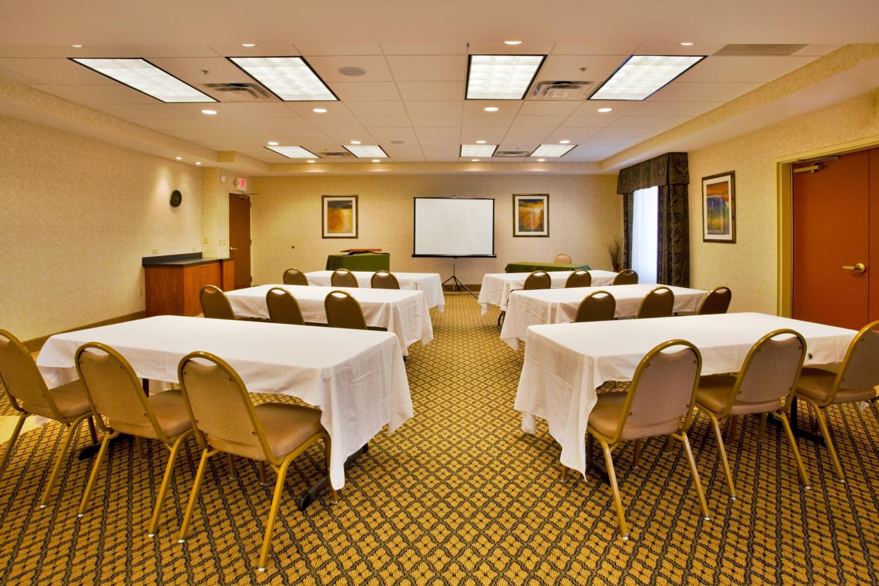 Okeechobee Vacations - Holiday Inn Express Lake Okeechobee, an IHG Hotel - Property Image 10