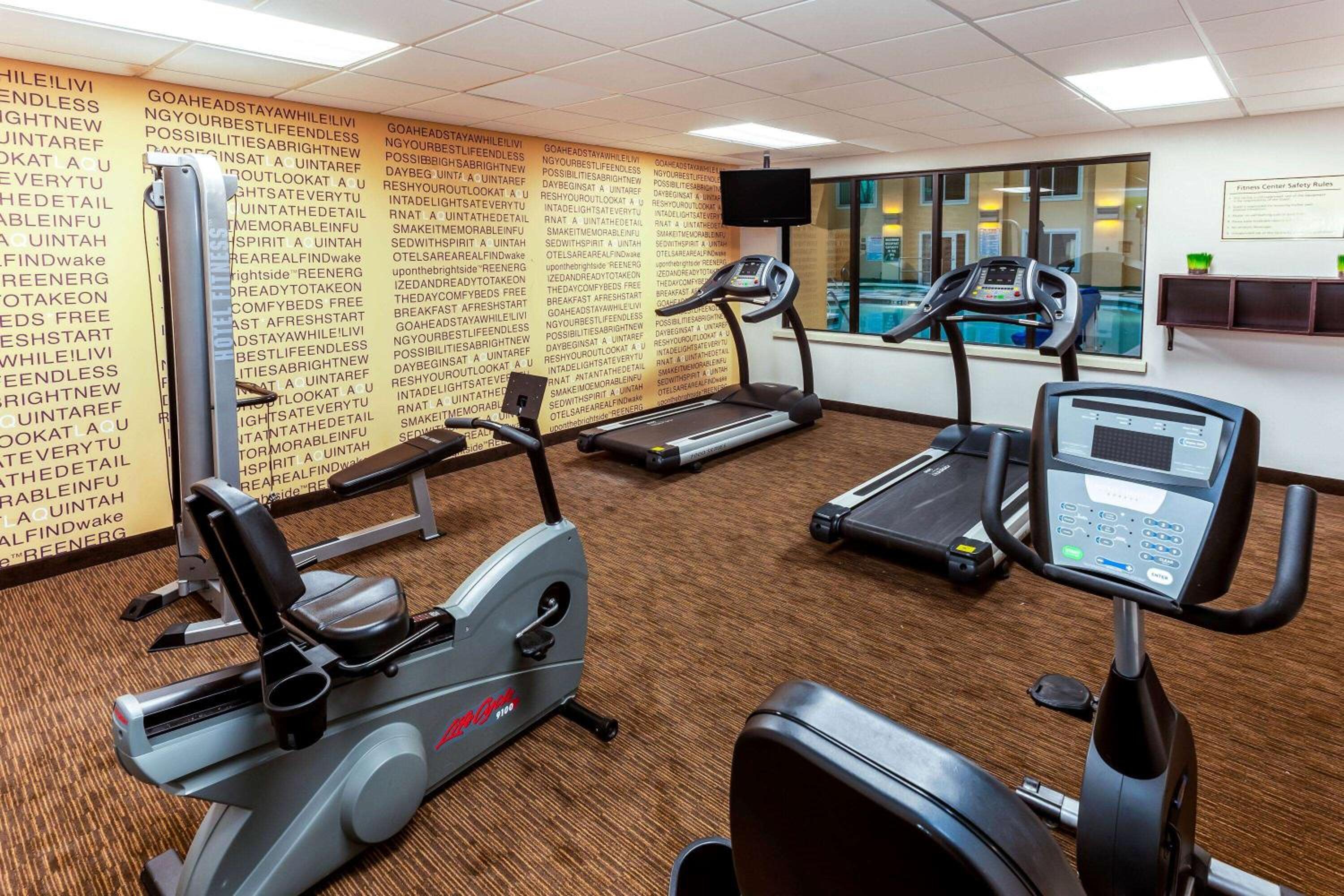 Glendale Vacations - La Quinta by Wyndham Milwaukee Bayshore Area - Property Image 3