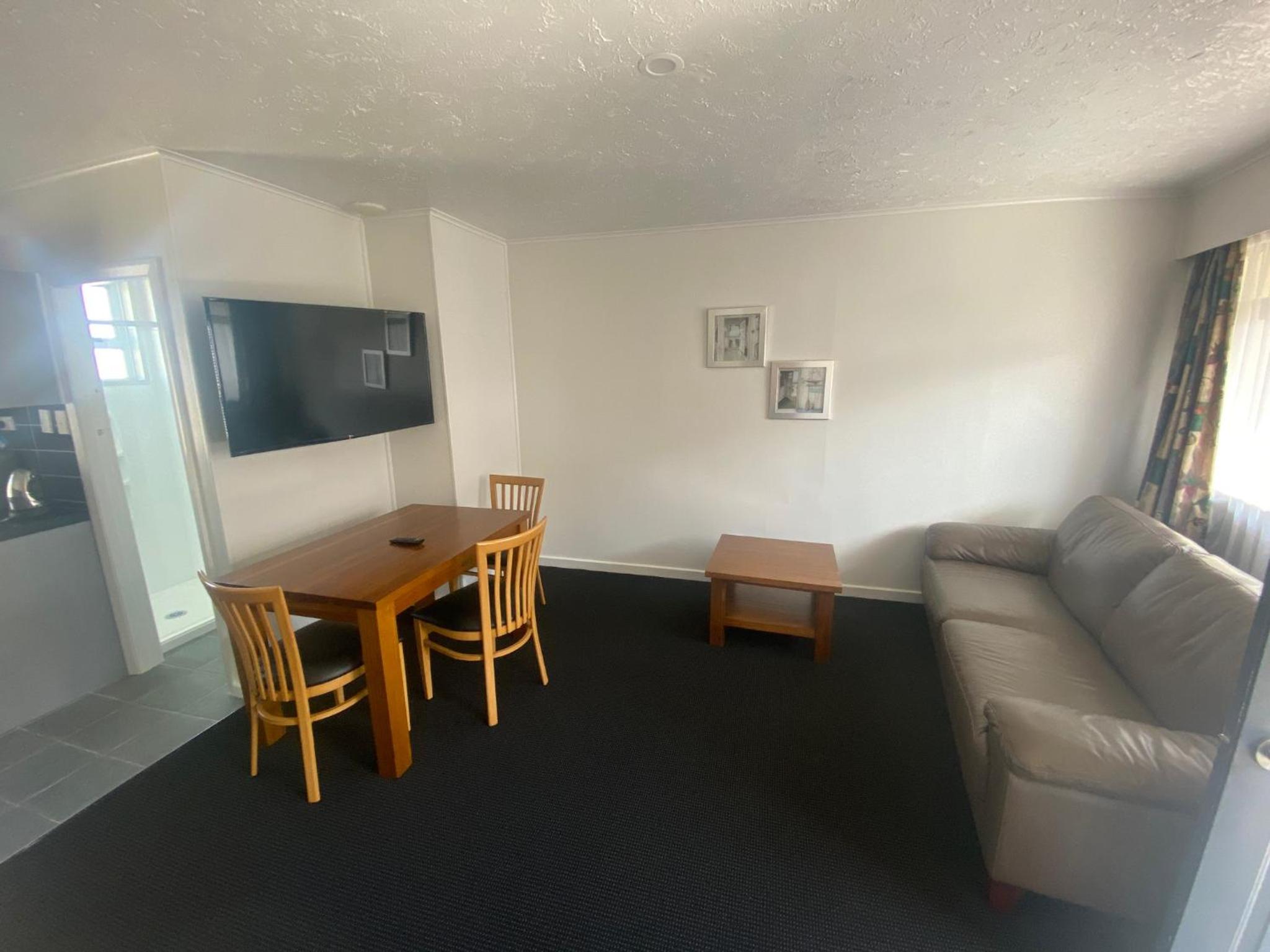 Grove Park Motor Lodge