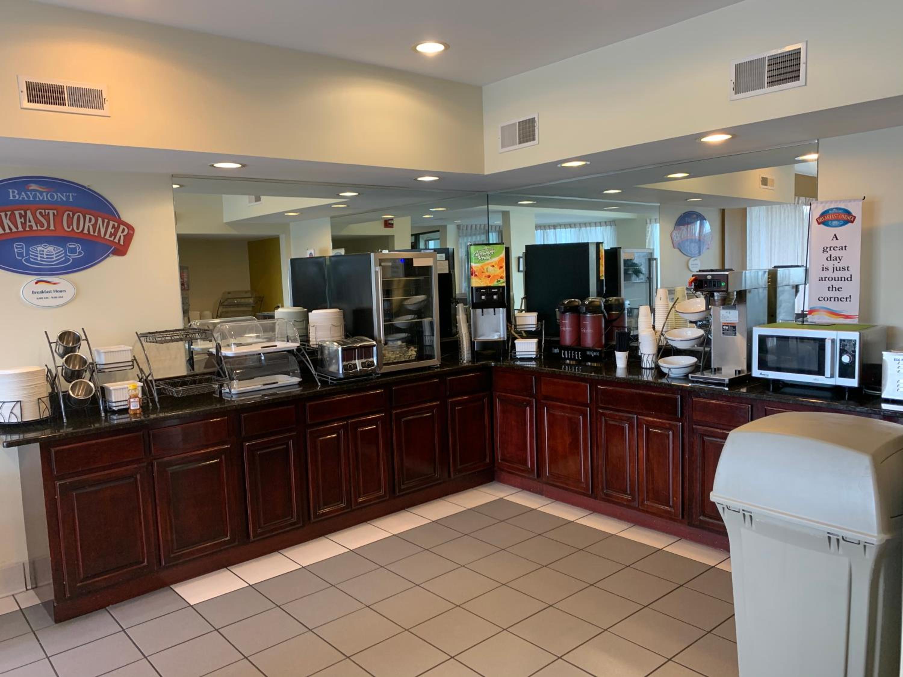 Cave City Vacations - Baymont by Wyndham Cave City - Property Image 11