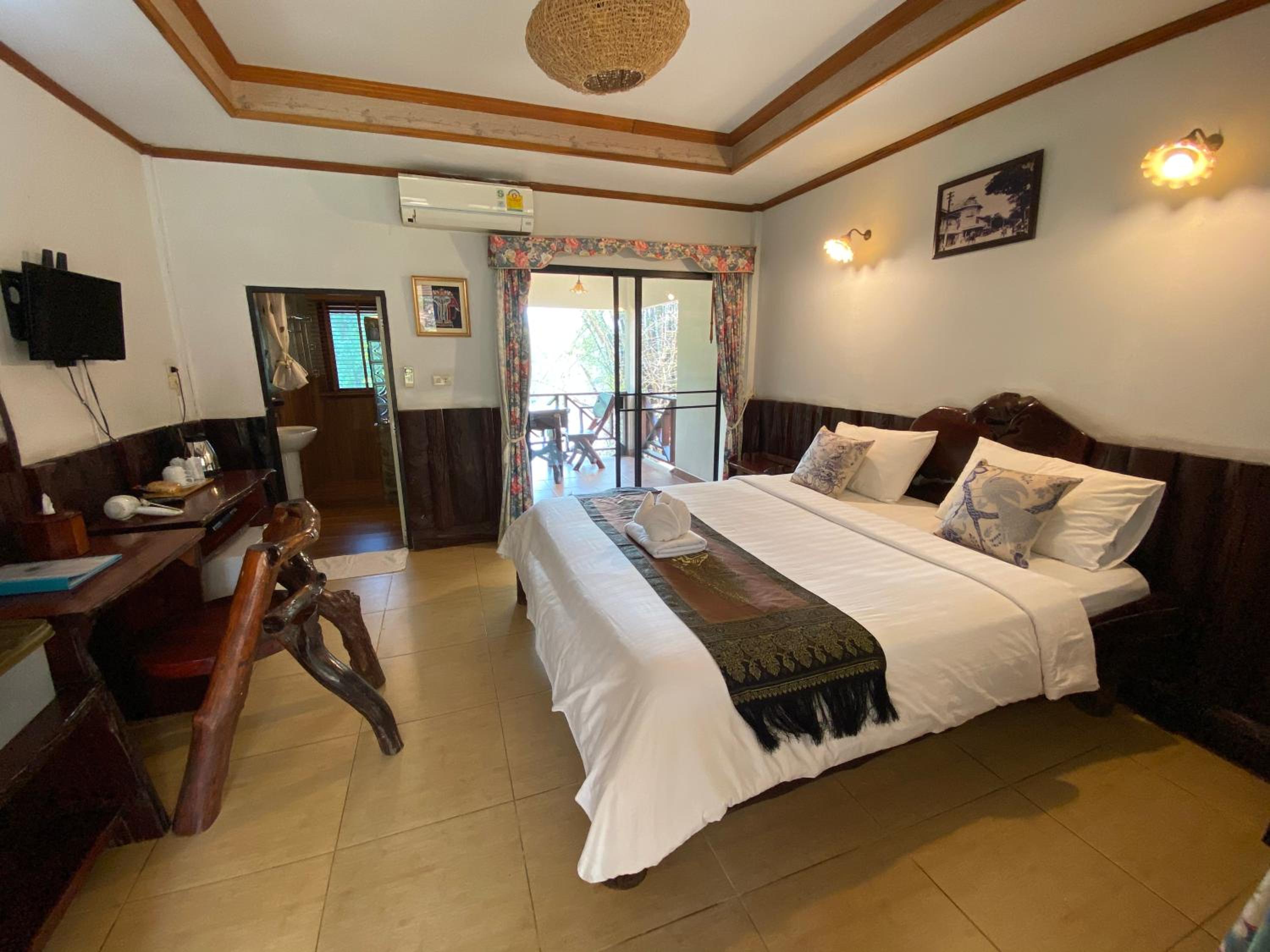 Saiyok River House