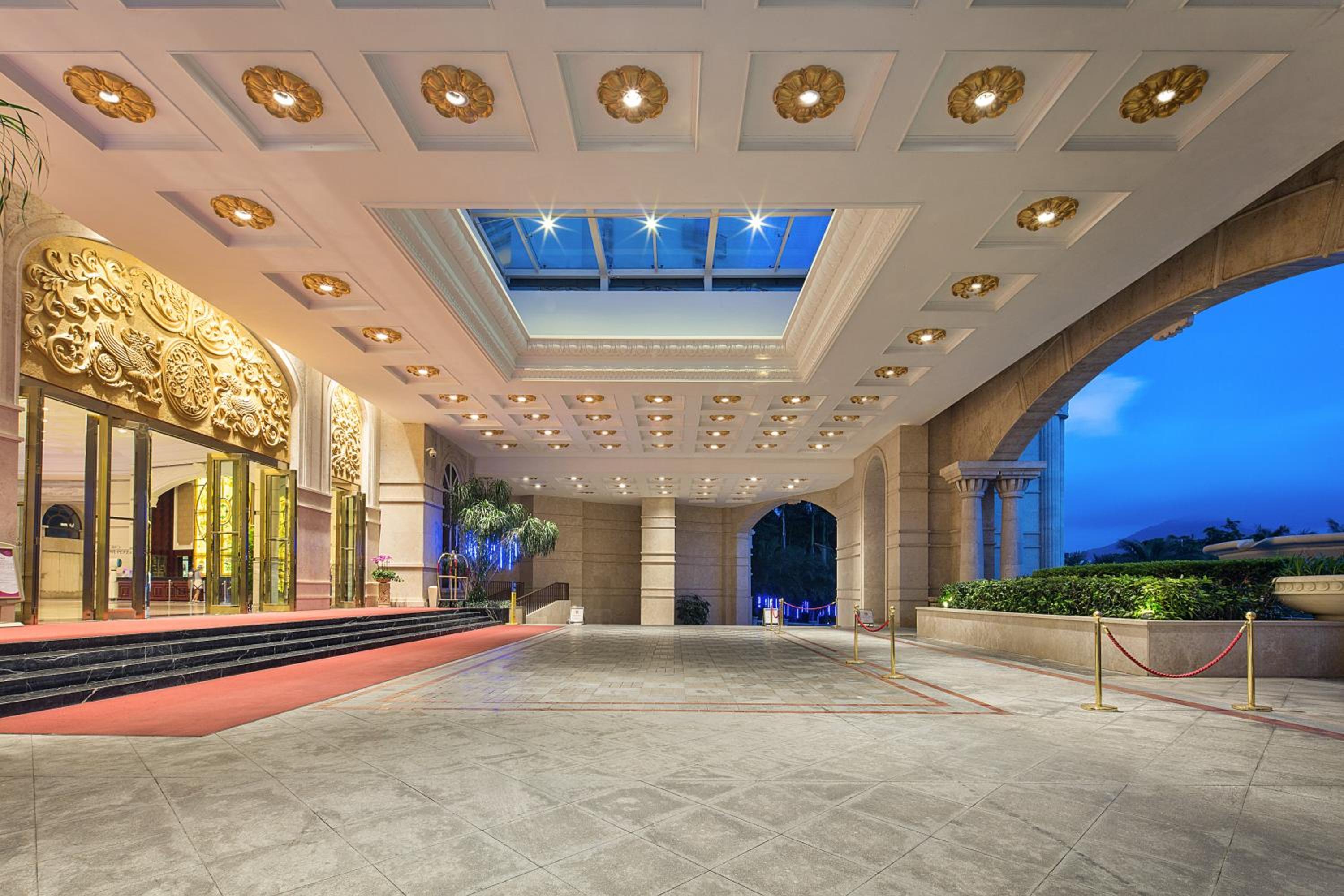 Crowne Plaza Resort Sanya Bay by IHG