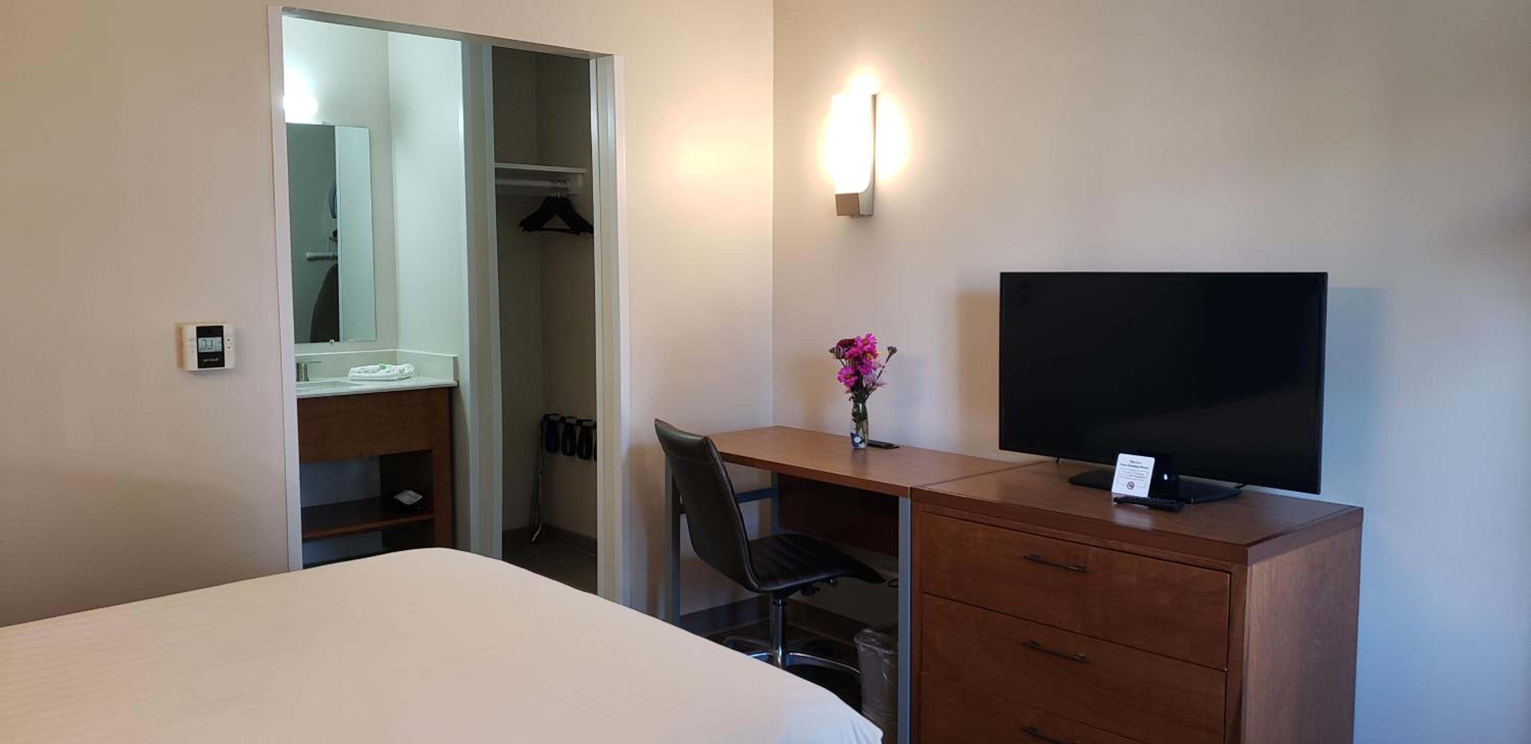 Rohnert Park Vacations - Inn at Rohnert Park - Property Image 10