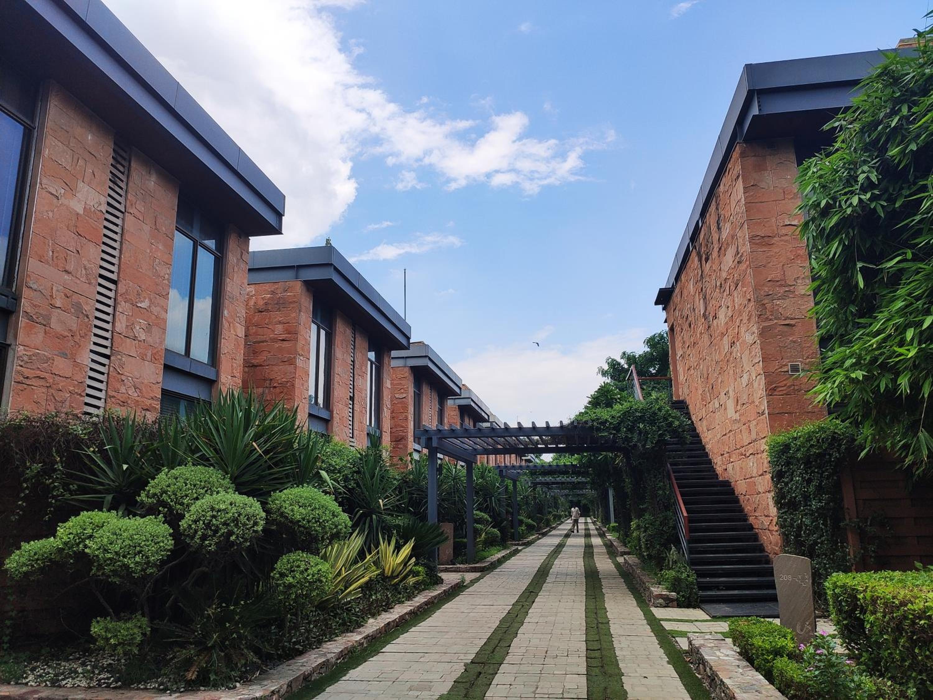 Taj Damdama Lake Resort & Spa, Gurugram