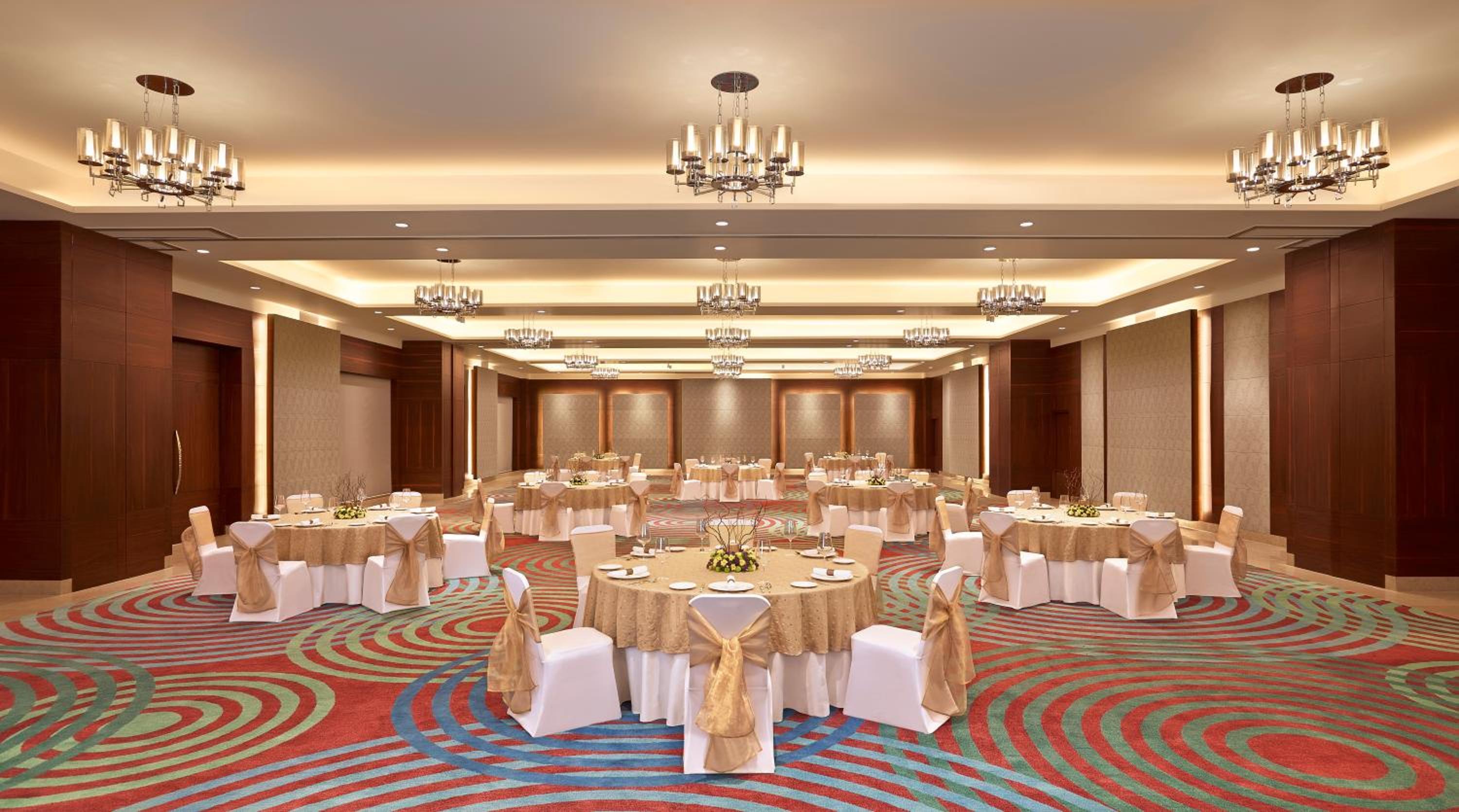 Taj Damdama Lake Resort & Spa, Gurugram