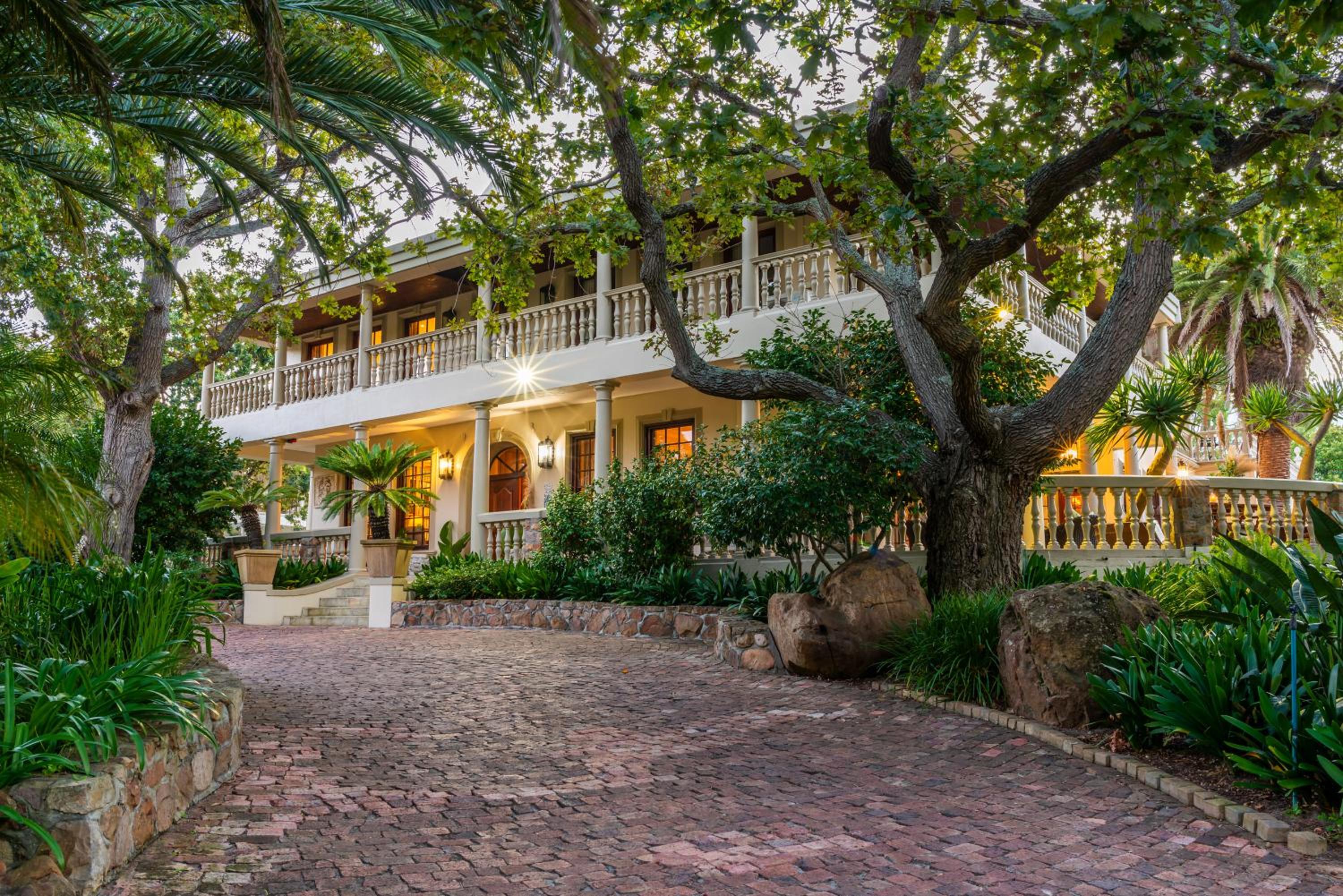 Ibis House