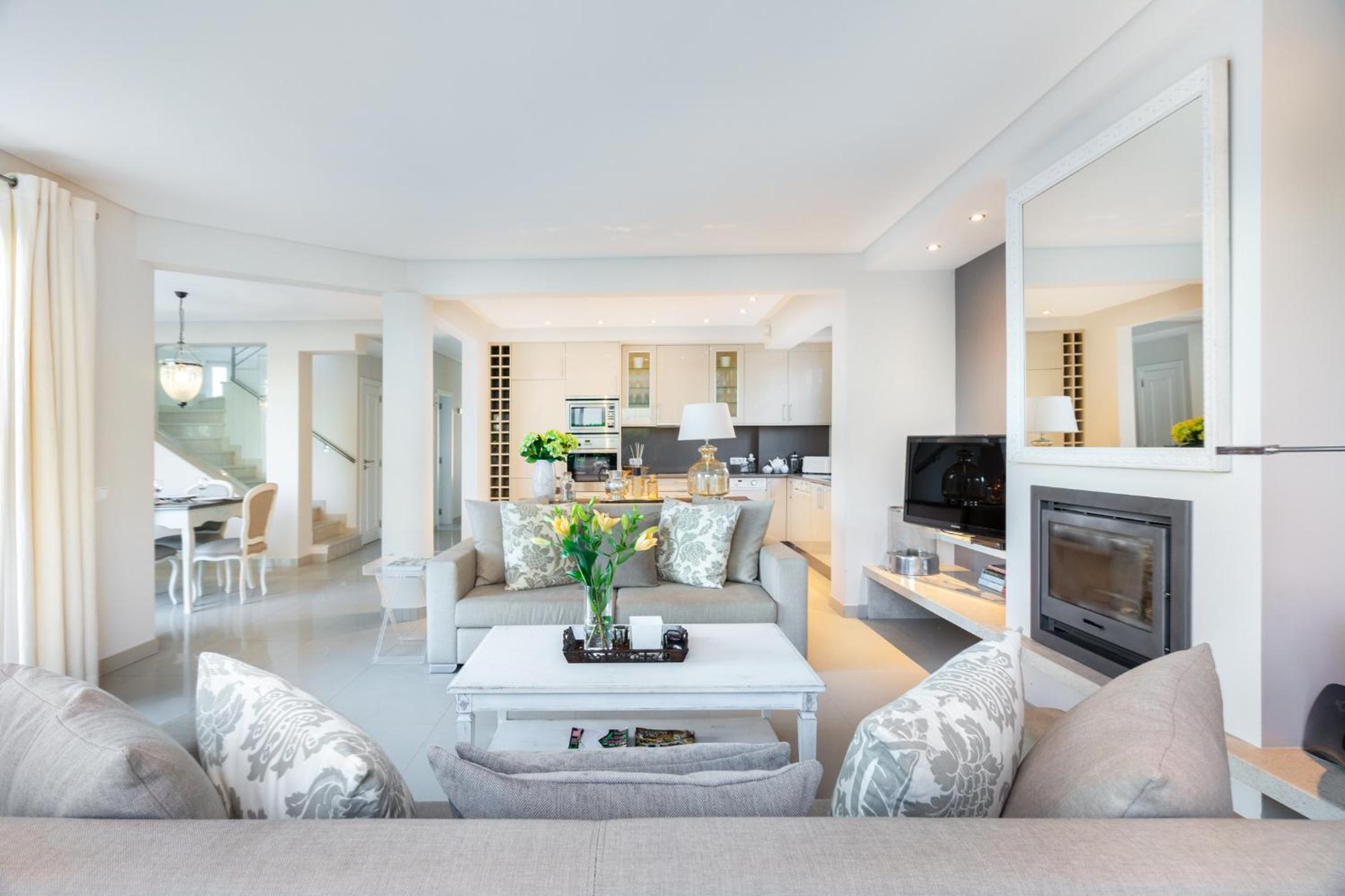 WHome | Prime Hideaway Luxury Villa view 4