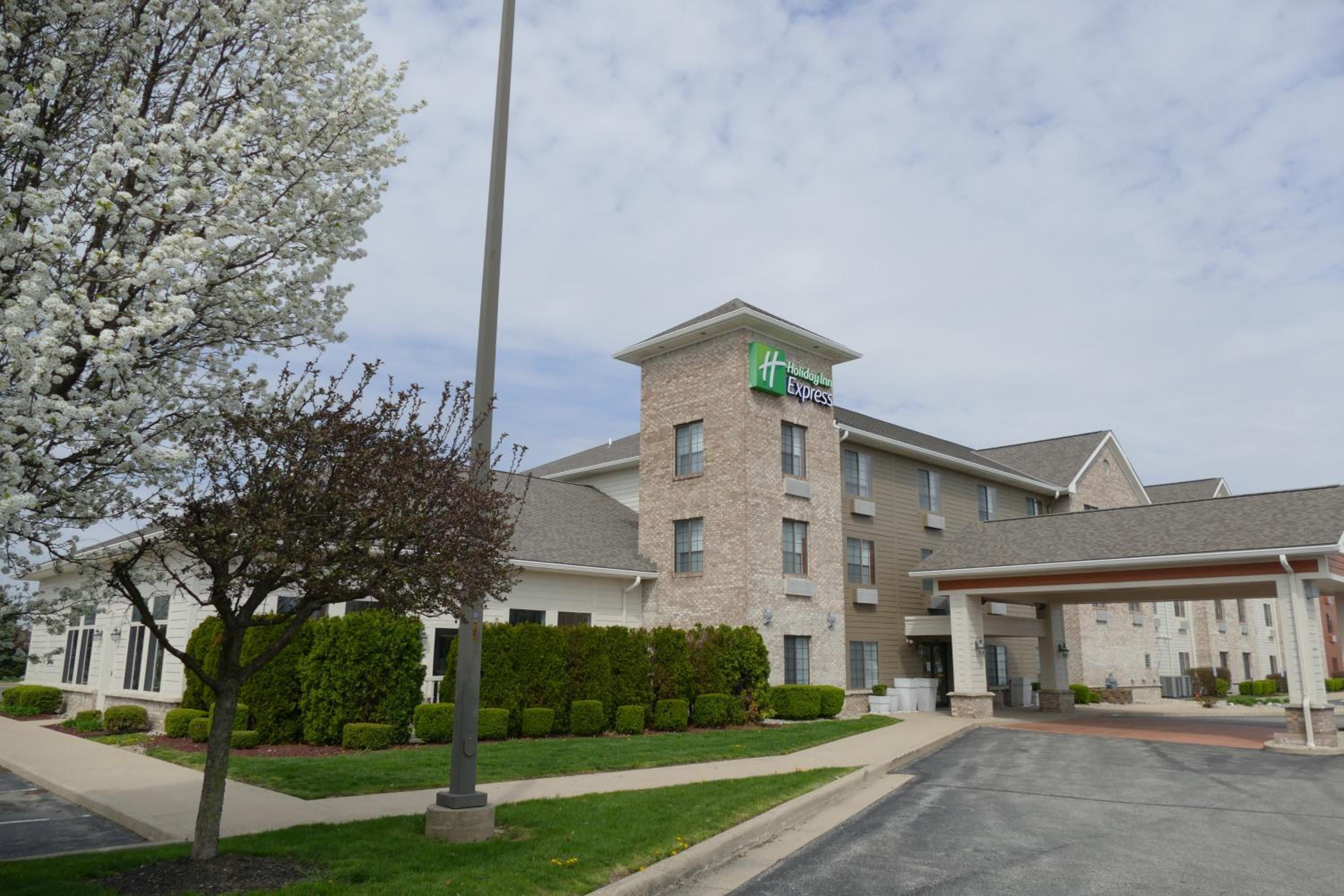 Hotel Holiday Inn Express Greensburg, an IHG Hotel - Image 1