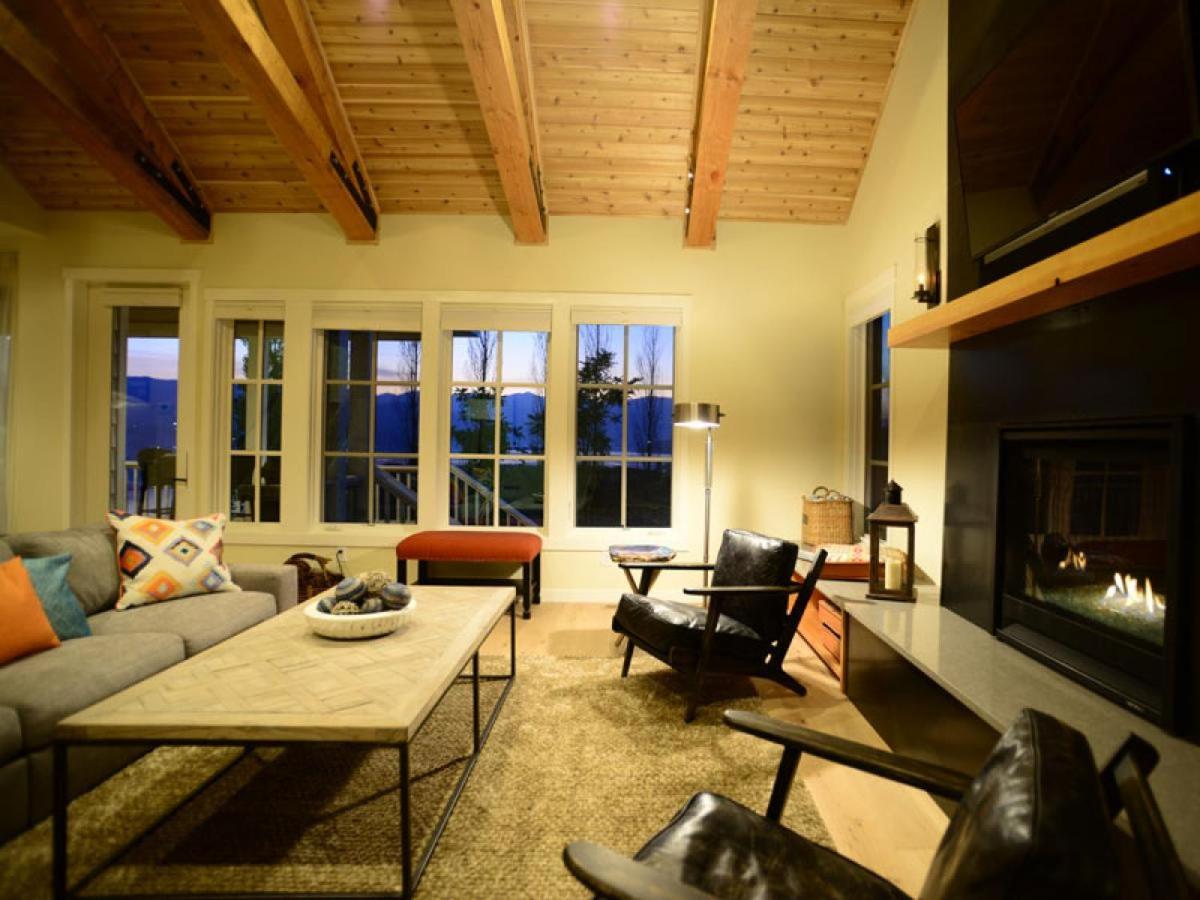 Arroyo with a Carriage House #60