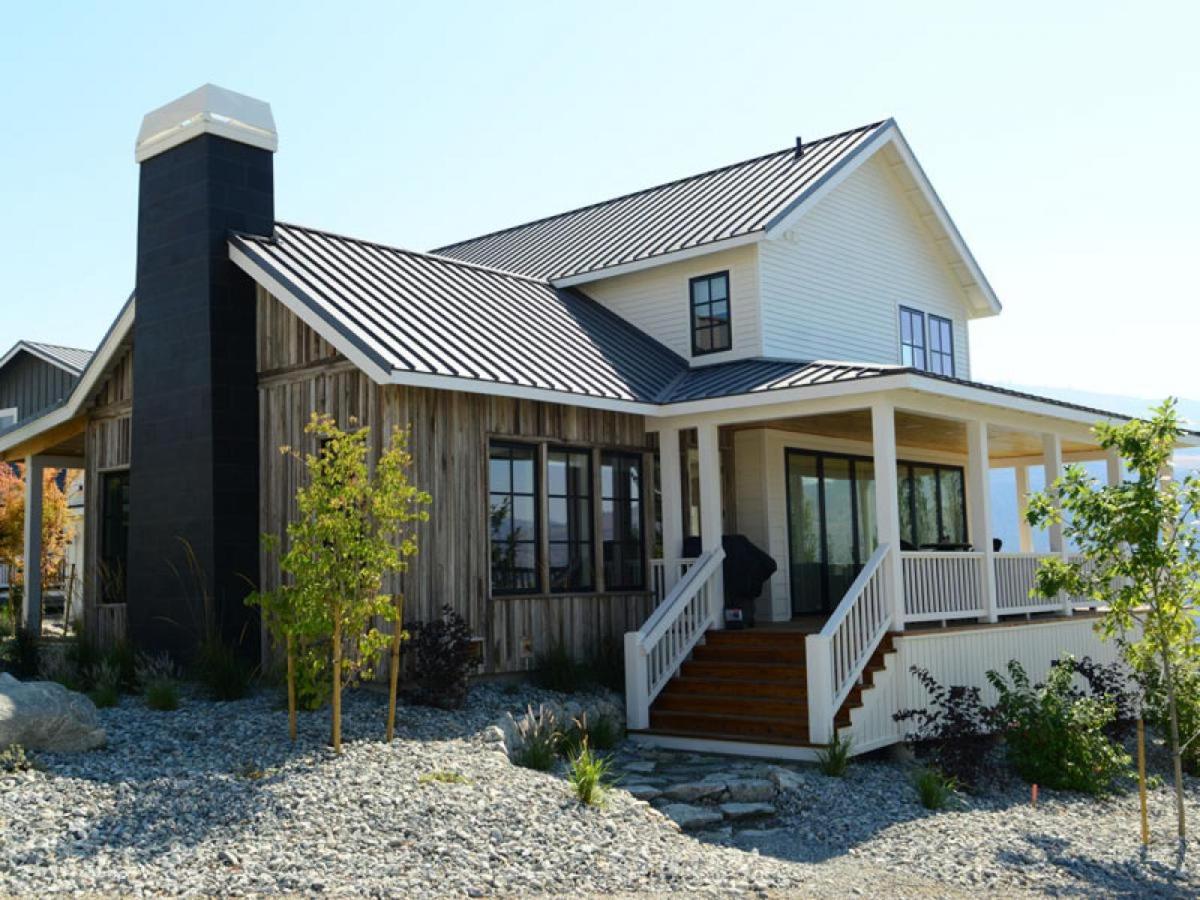 Arroyo with a Carriage House #60