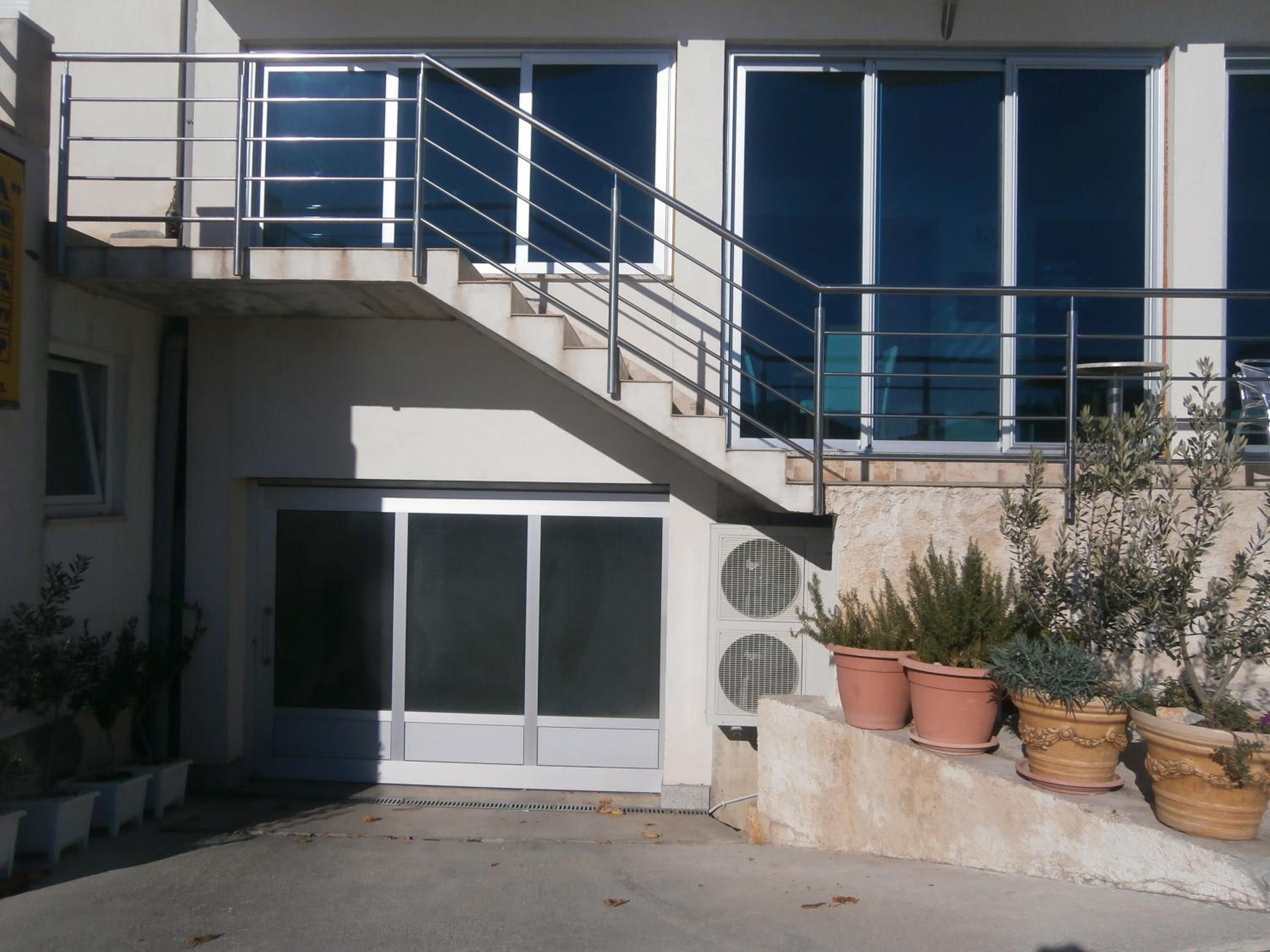balcony