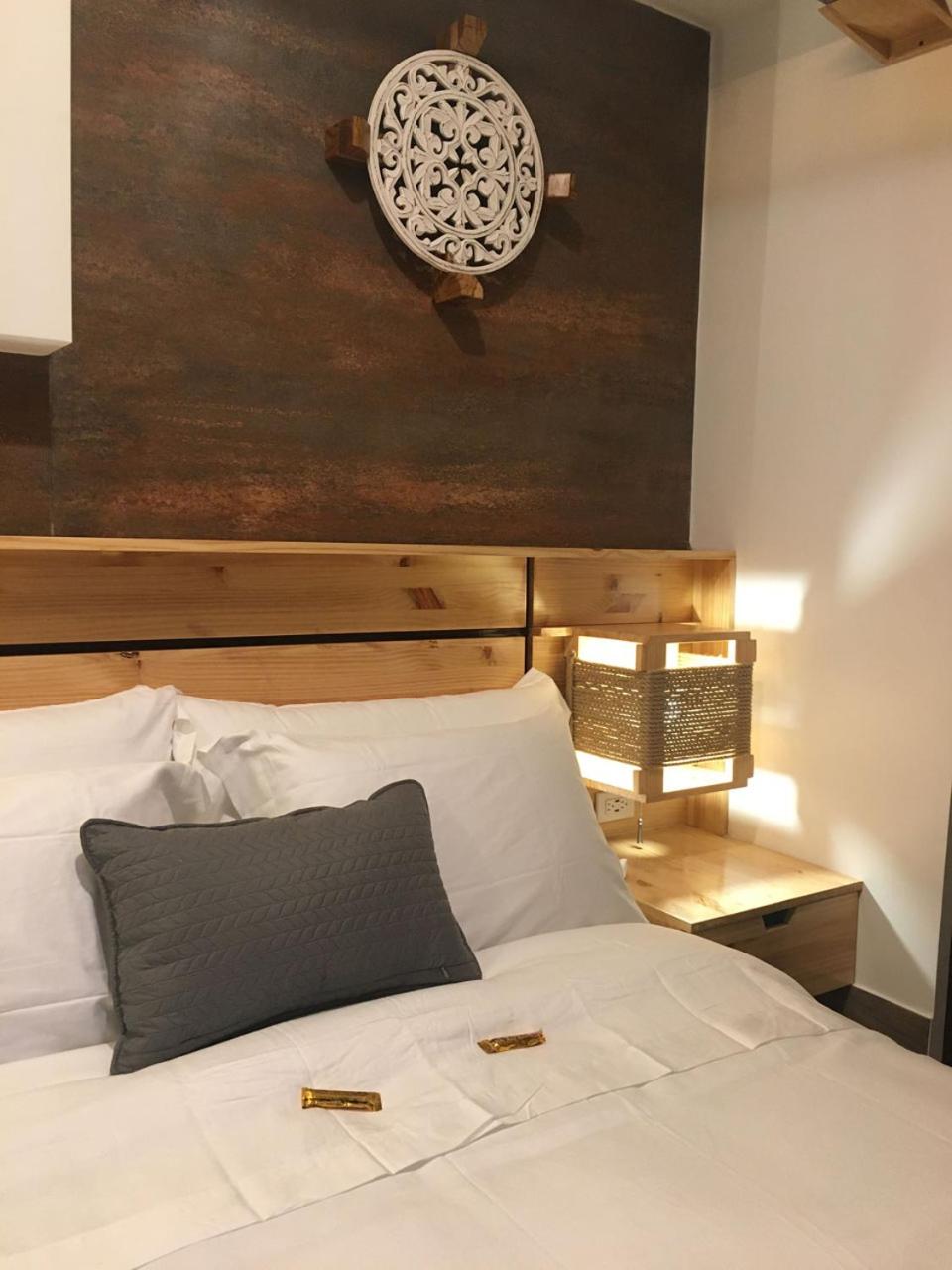 ARANJUEZ LOFTS Santa Ana