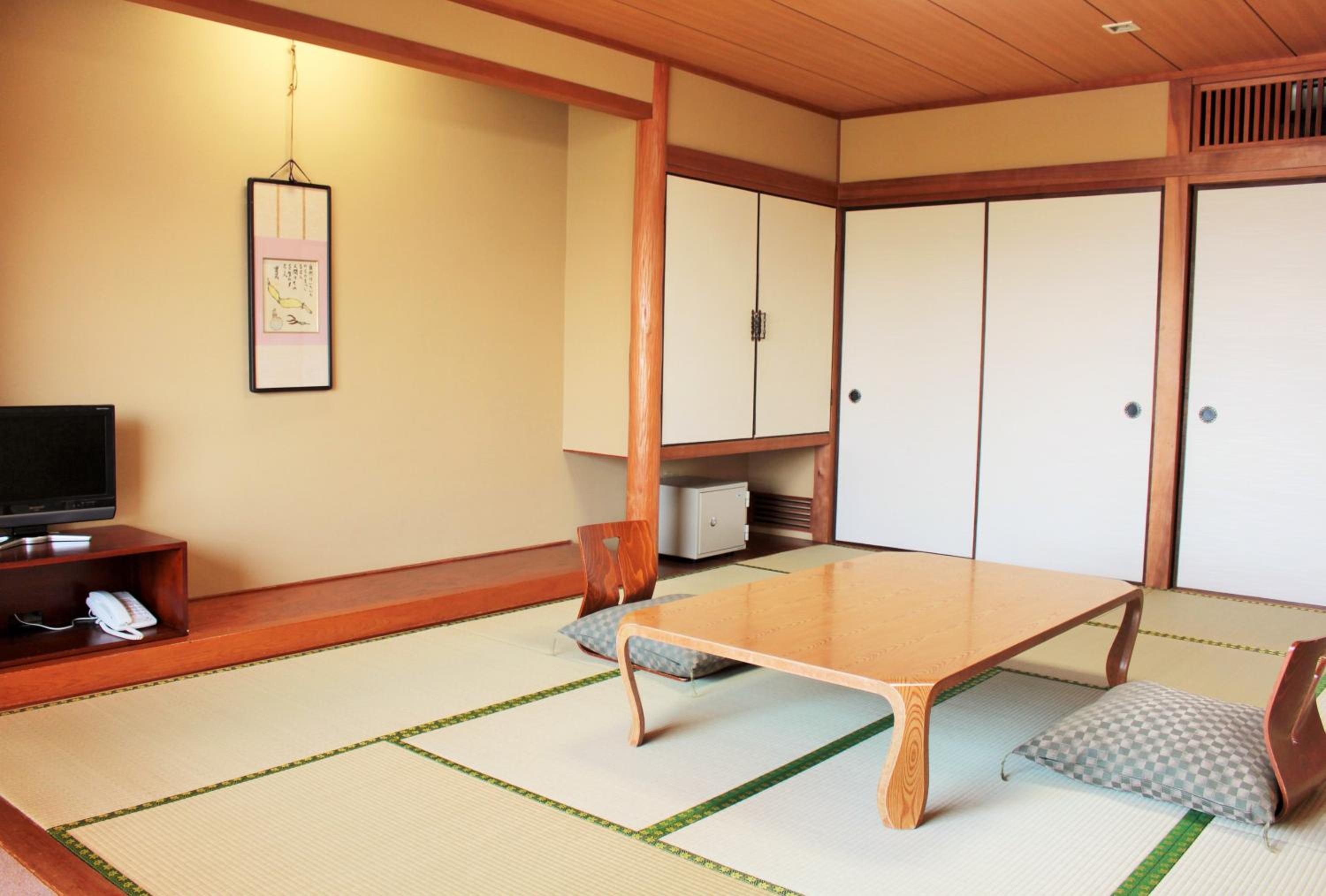 Miyajima Seaside Hotel
