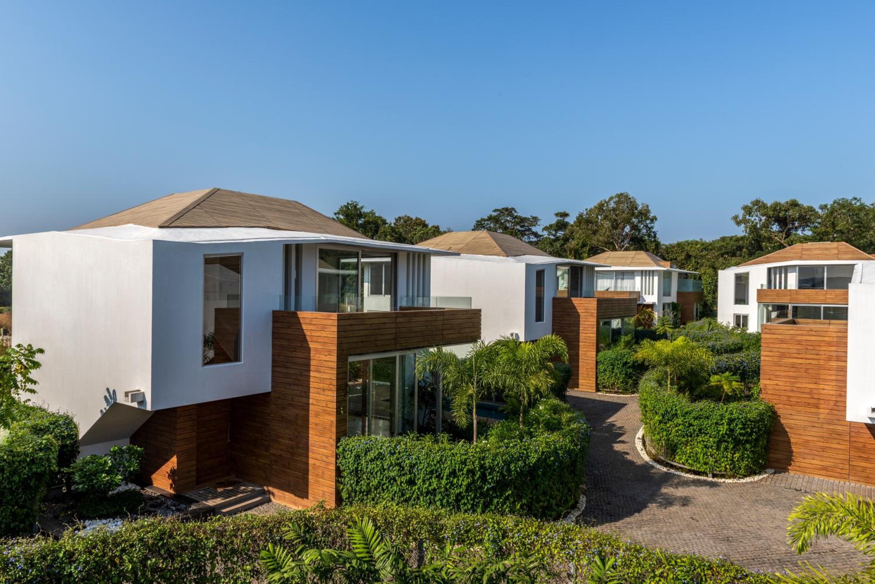 La Maroma by The Blue Kite - 3BHK Luxury Villas with Private Pool, Fully Equipped Kitchen, Garden, Patio, Security & WiFi Near Vagator Beach