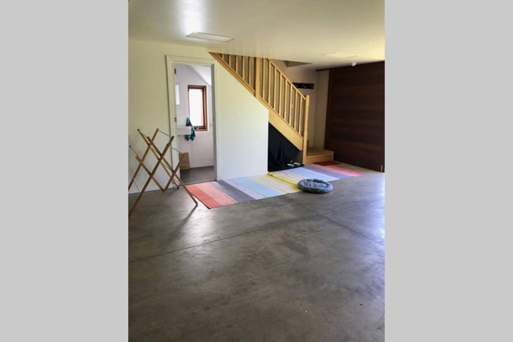 Adelaide close CBD Large Private Studio Apartment in St Peters