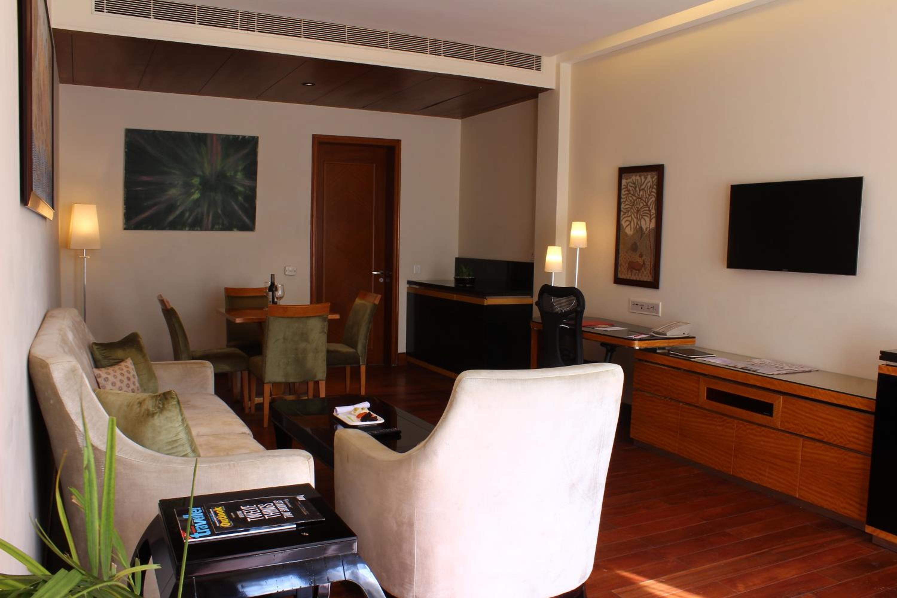 Taj Damdama Lake Resort & Spa, Gurugram