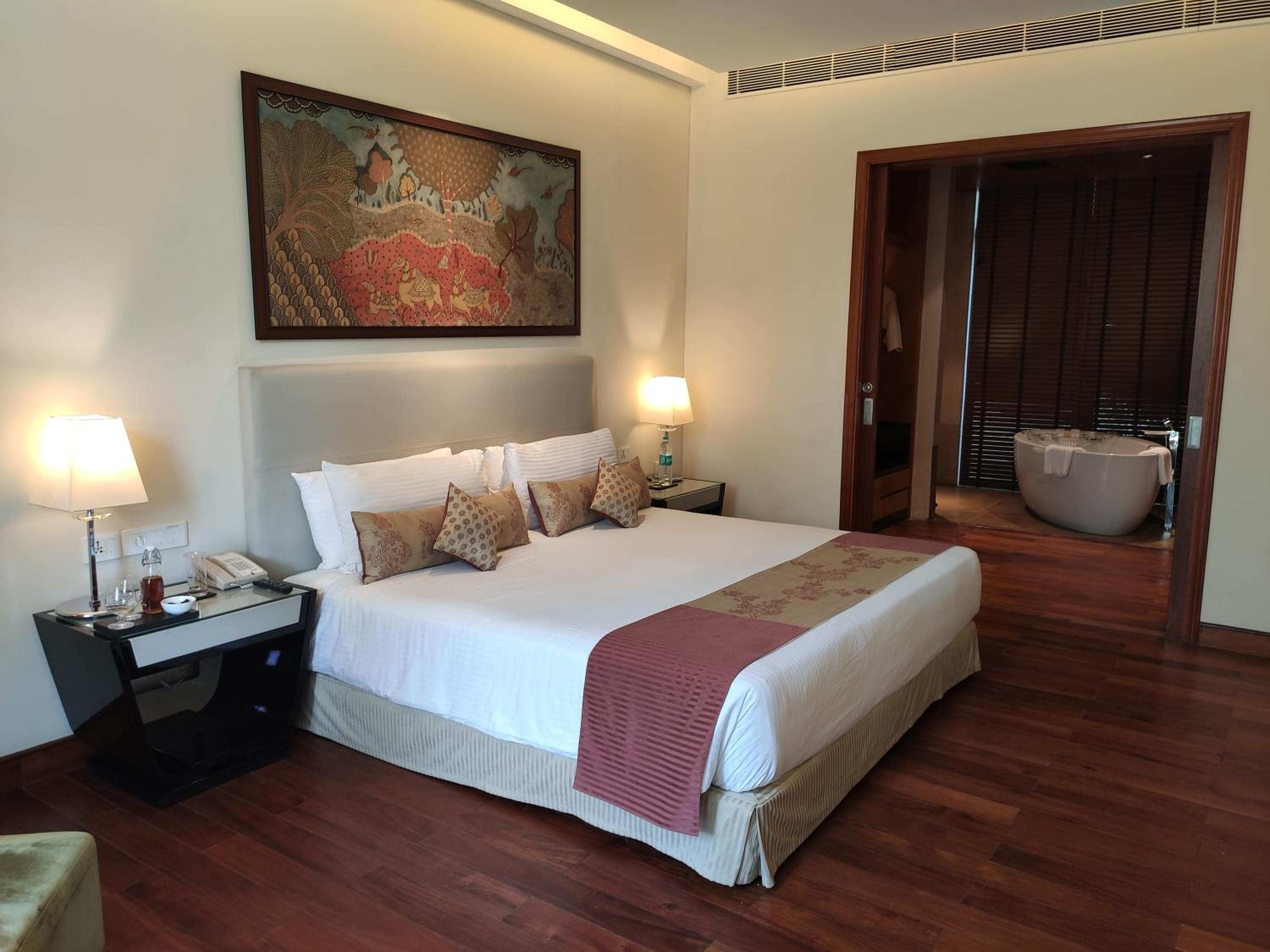 Taj Damdama Lake Resort & Spa, Gurugram