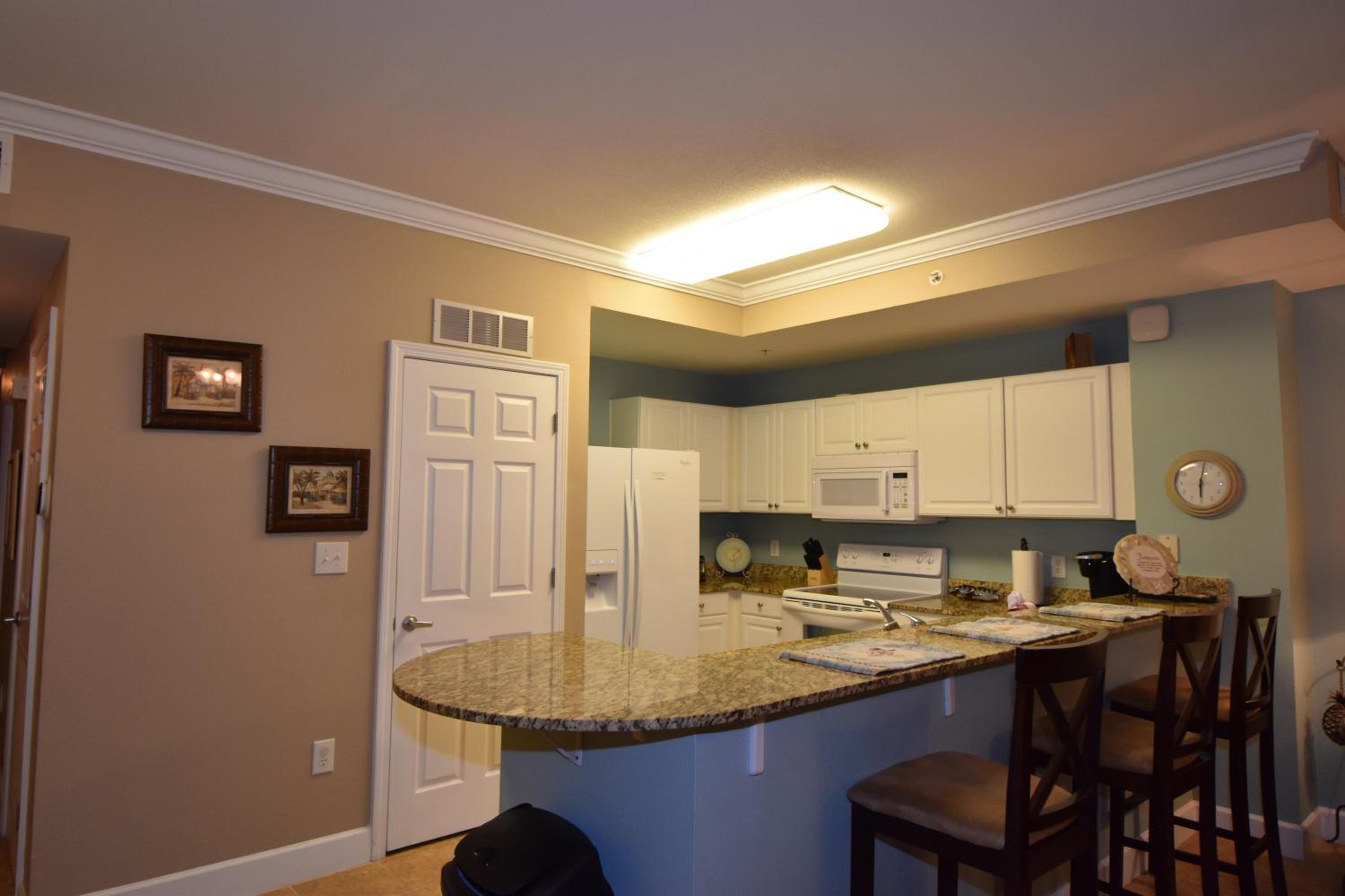 Amazing Sunset Oceanfront Condo