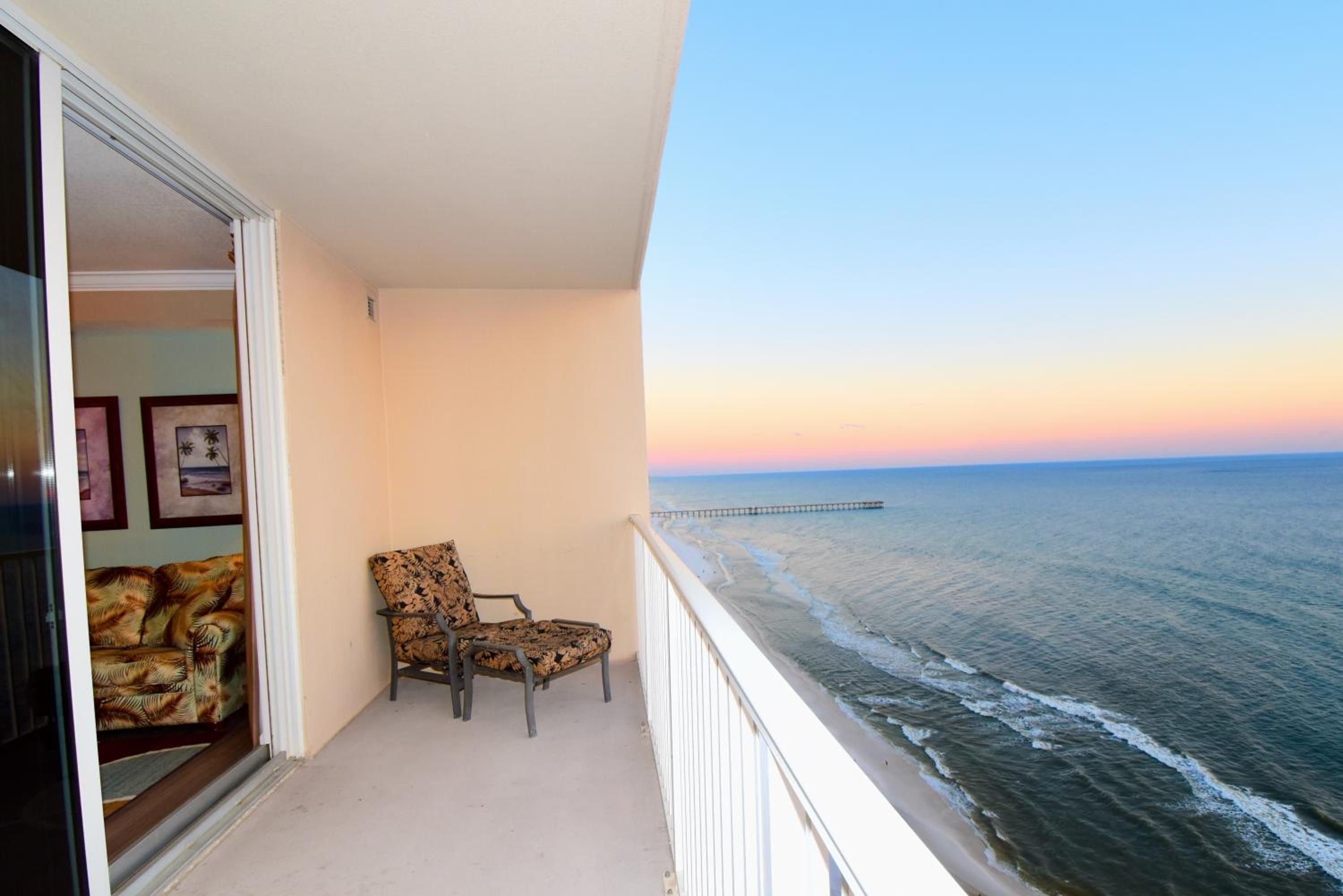 Amazing Sunset Oceanfront Condo
