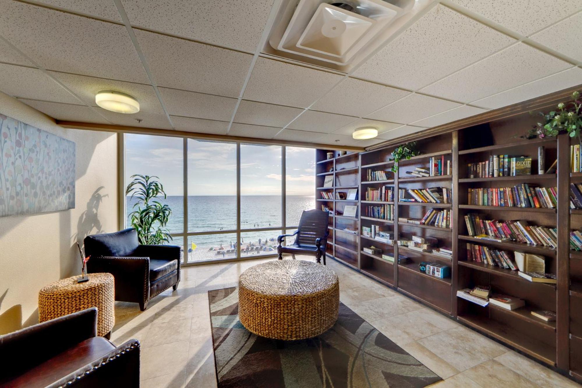 Amazing Sunset Oceanfront Condo