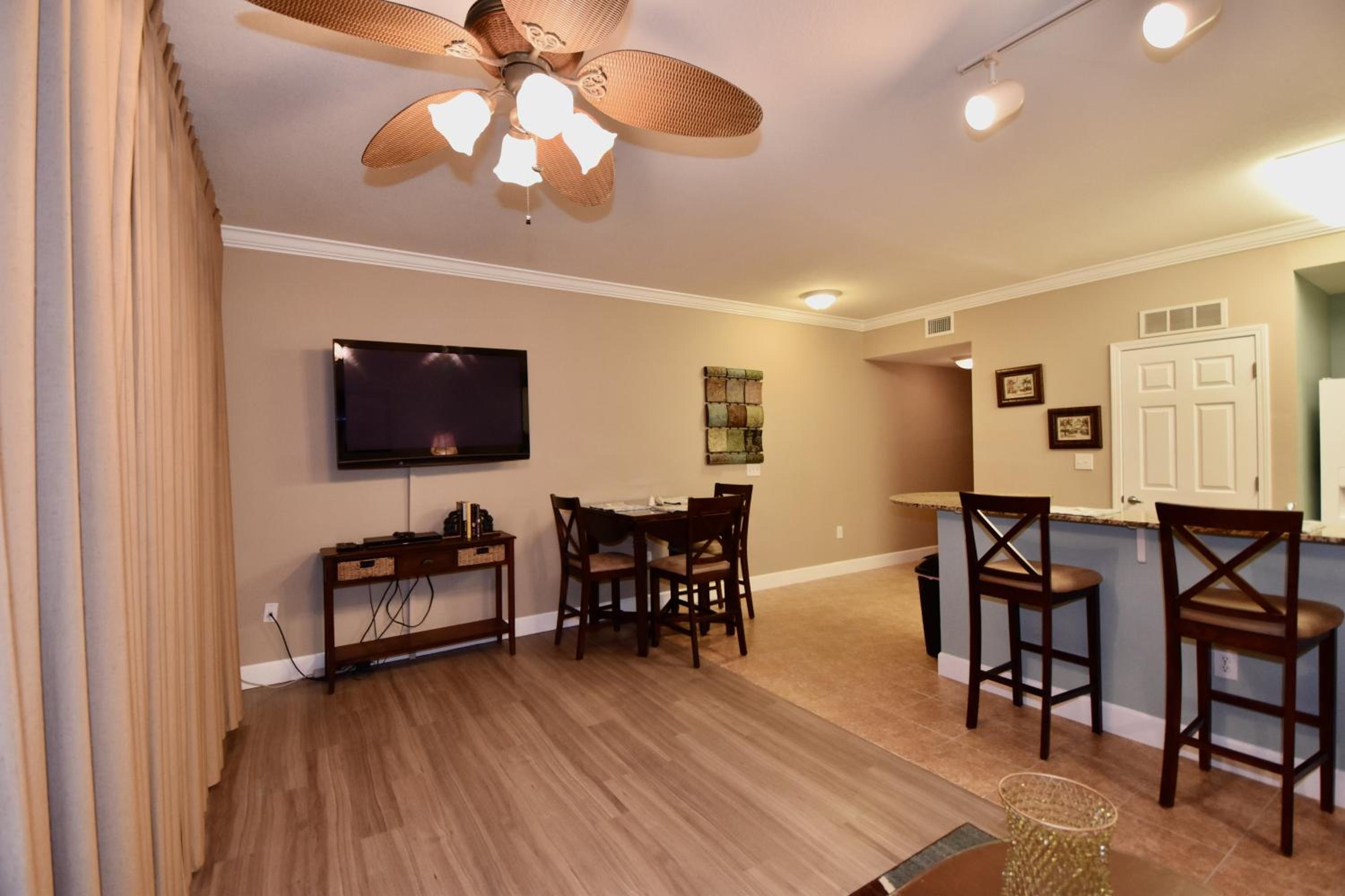 Amazing Sunset Oceanfront Condo