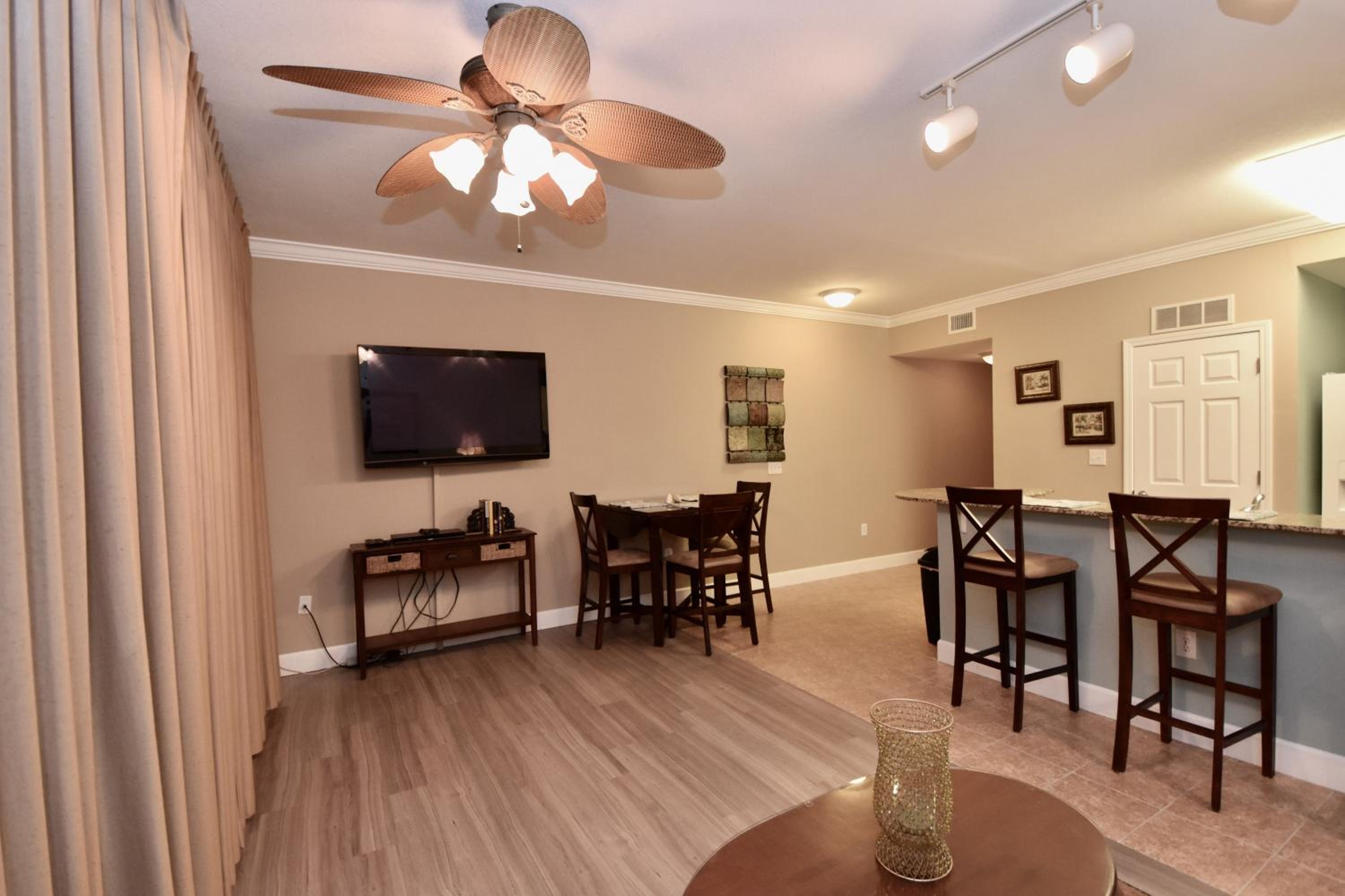 Amazing Sunset Oceanfront Condo
