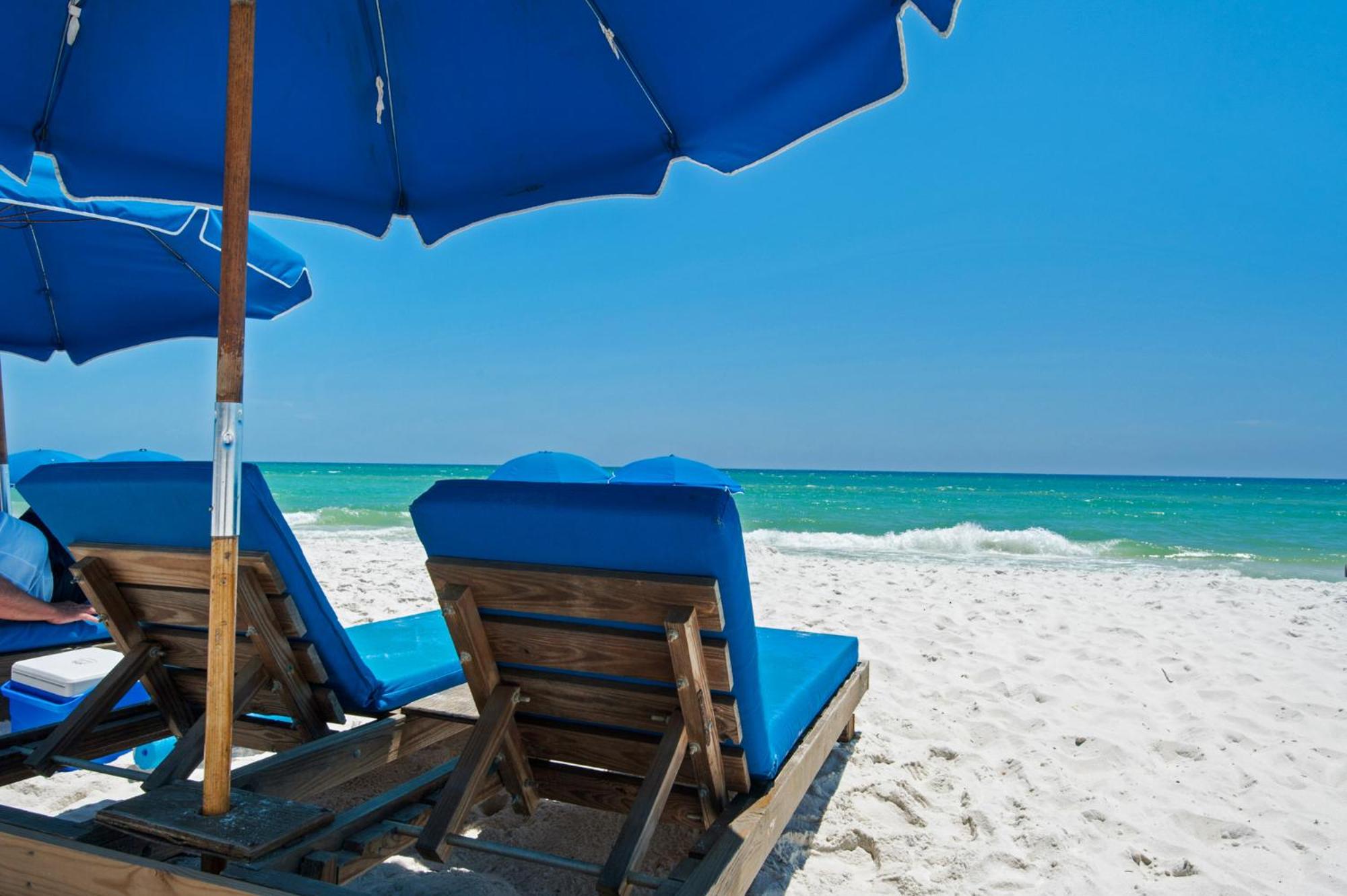 Amazing Sunset Oceanfront Condo