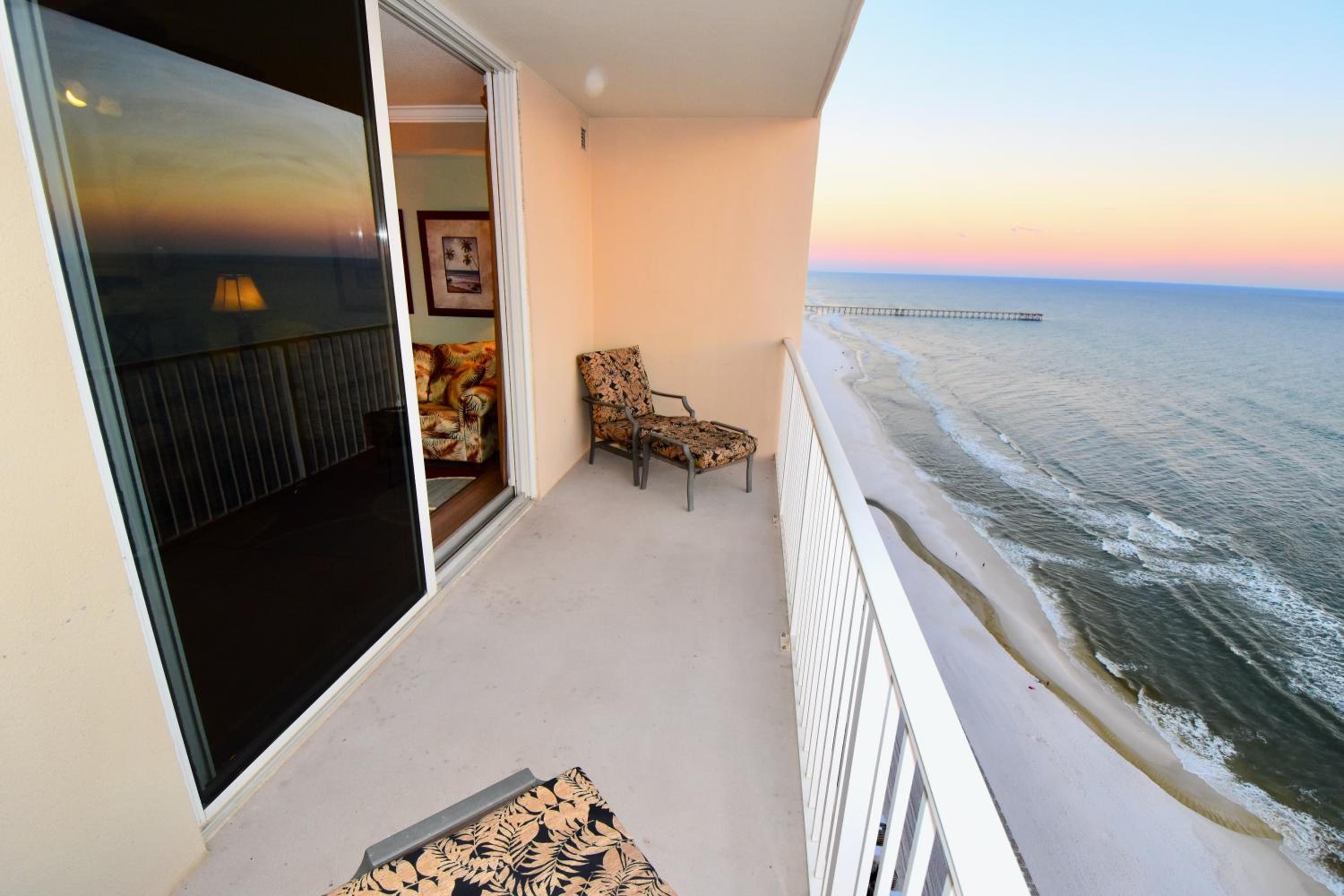 Amazing Sunset Oceanfront Condo