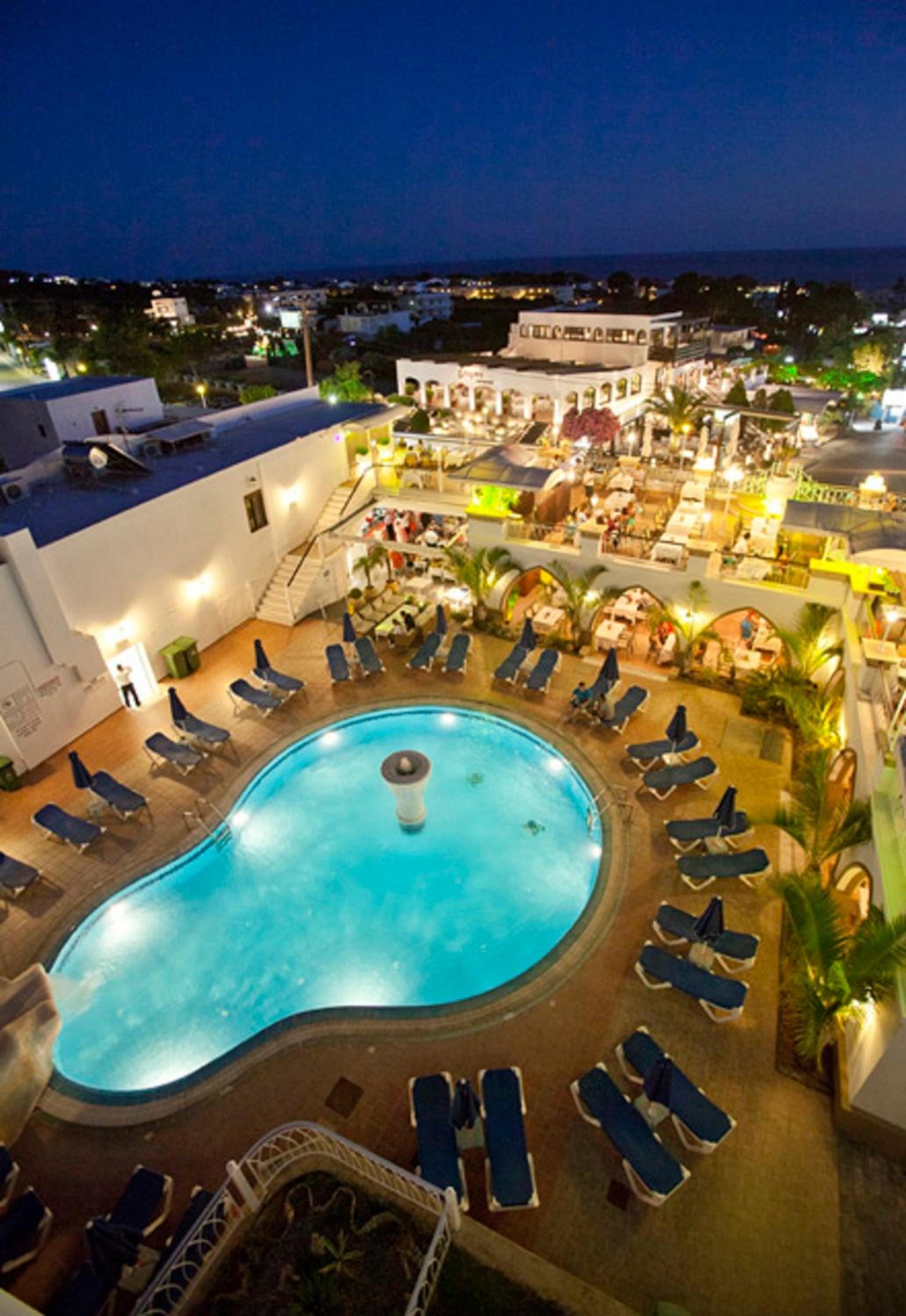 Pefkos Beach Studios & Apartments