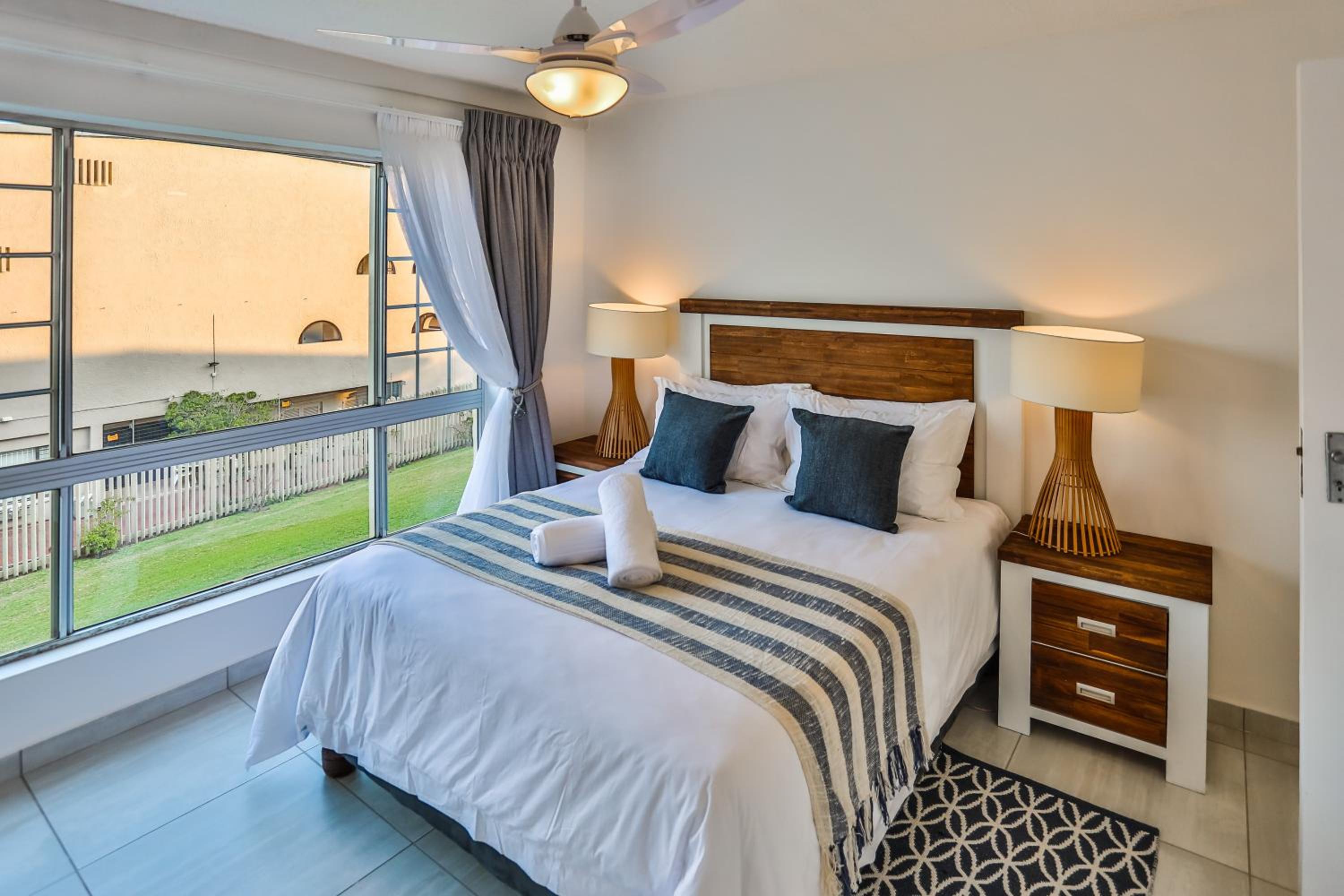 302 Kenwyn on Sea- Luxury Beachfront Getaway view 2
