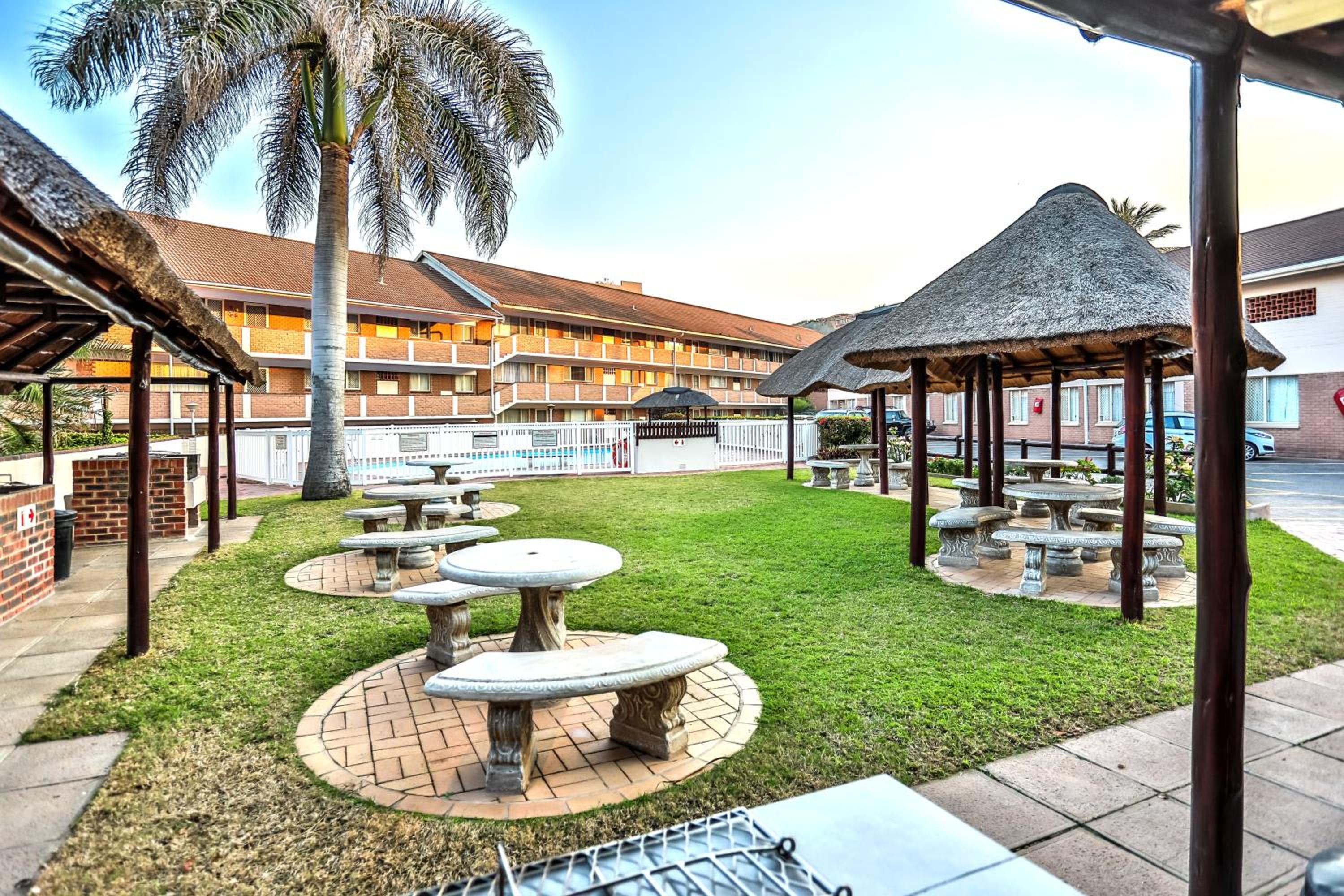 302 Kenwyn on Sea- Luxury Beachfront Getaway view 3