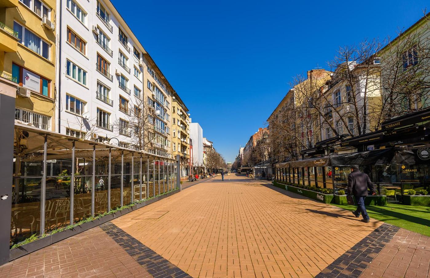 Zero-Waste Studio Apartment in Central Sofia view 3