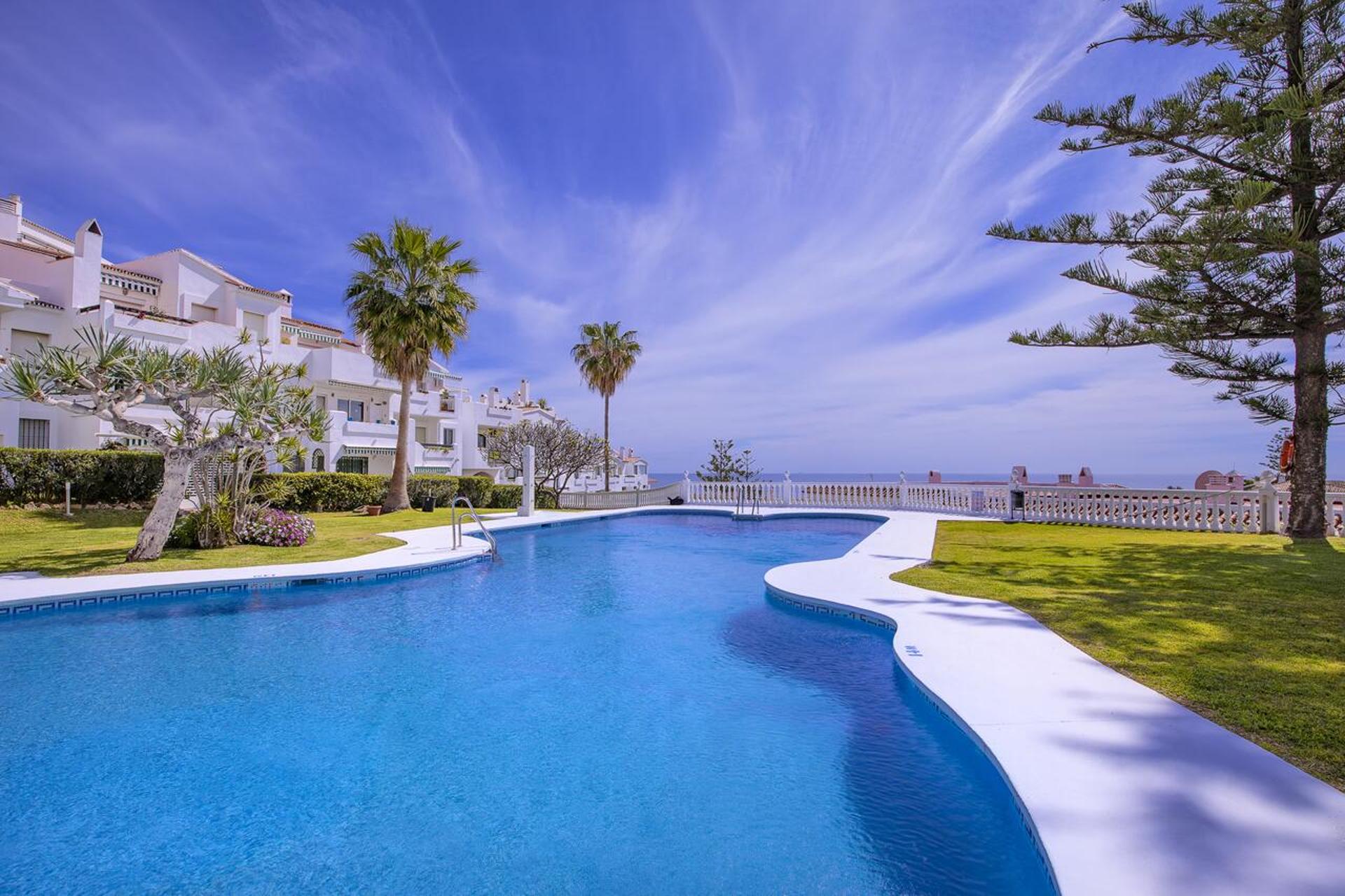 Torrenueva Park Apartments photo 2