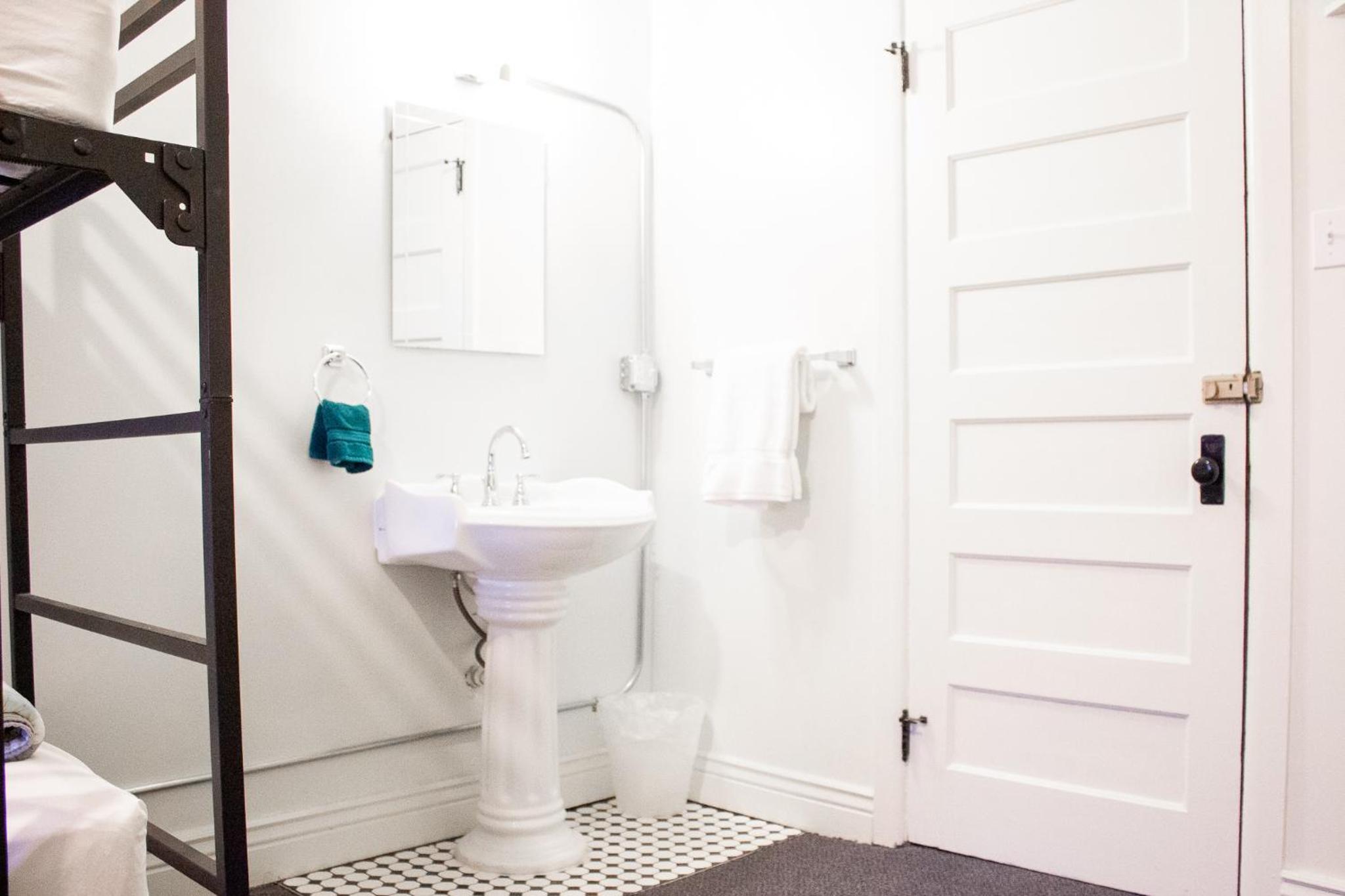 11th Avenue Hostel