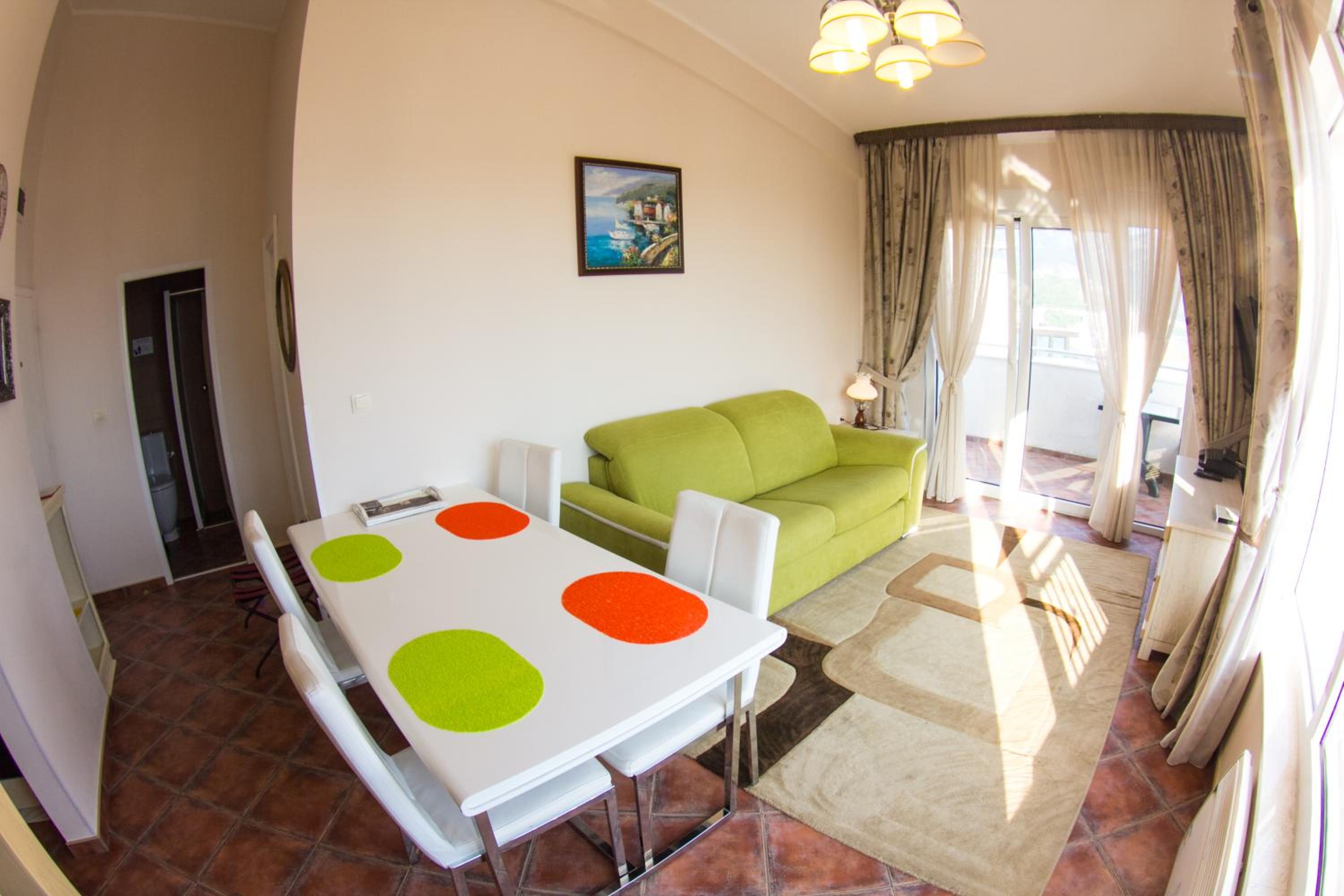 Mila & Aleksandr Apartments