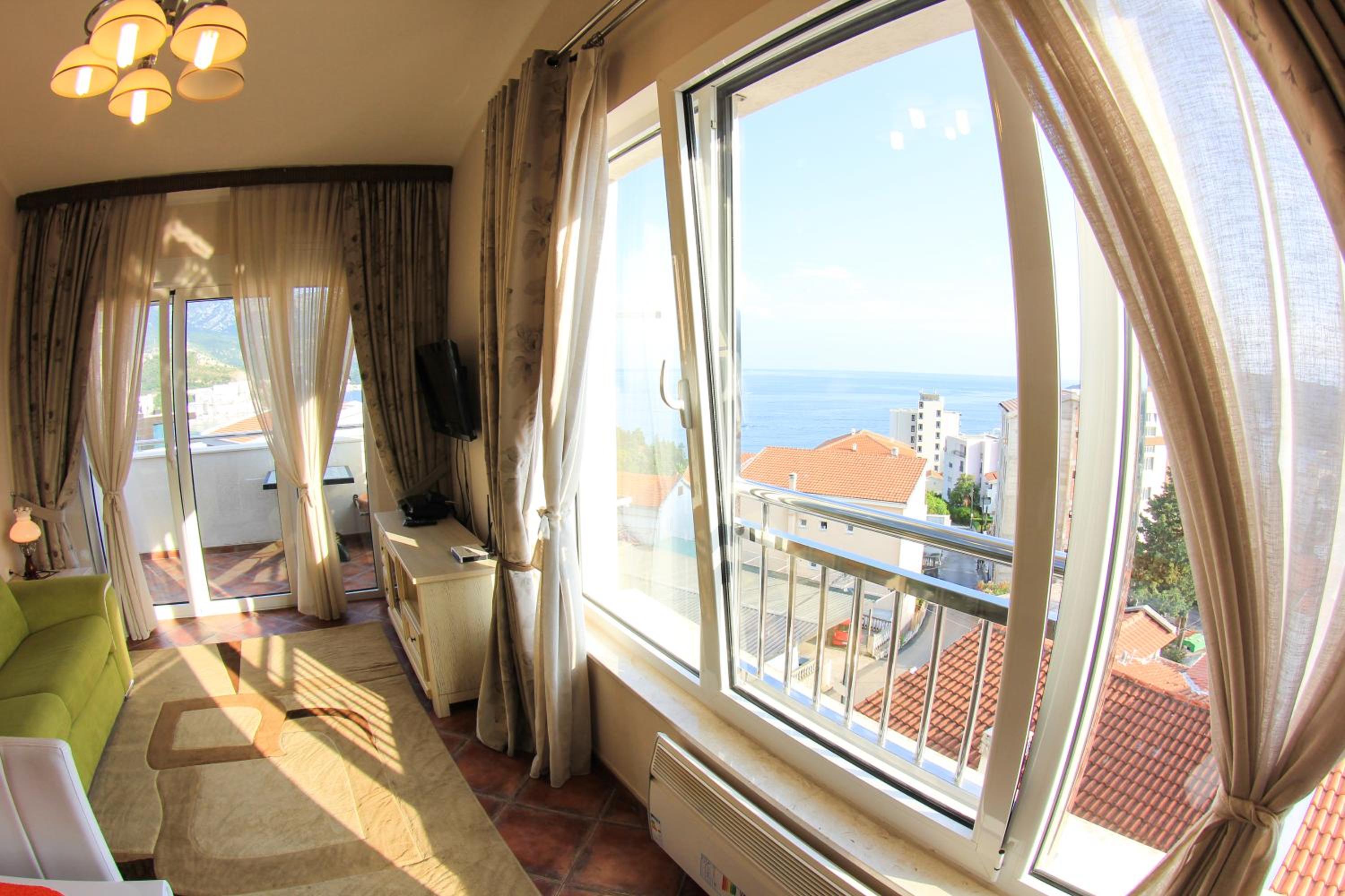 Mila & Aleksandr Apartments