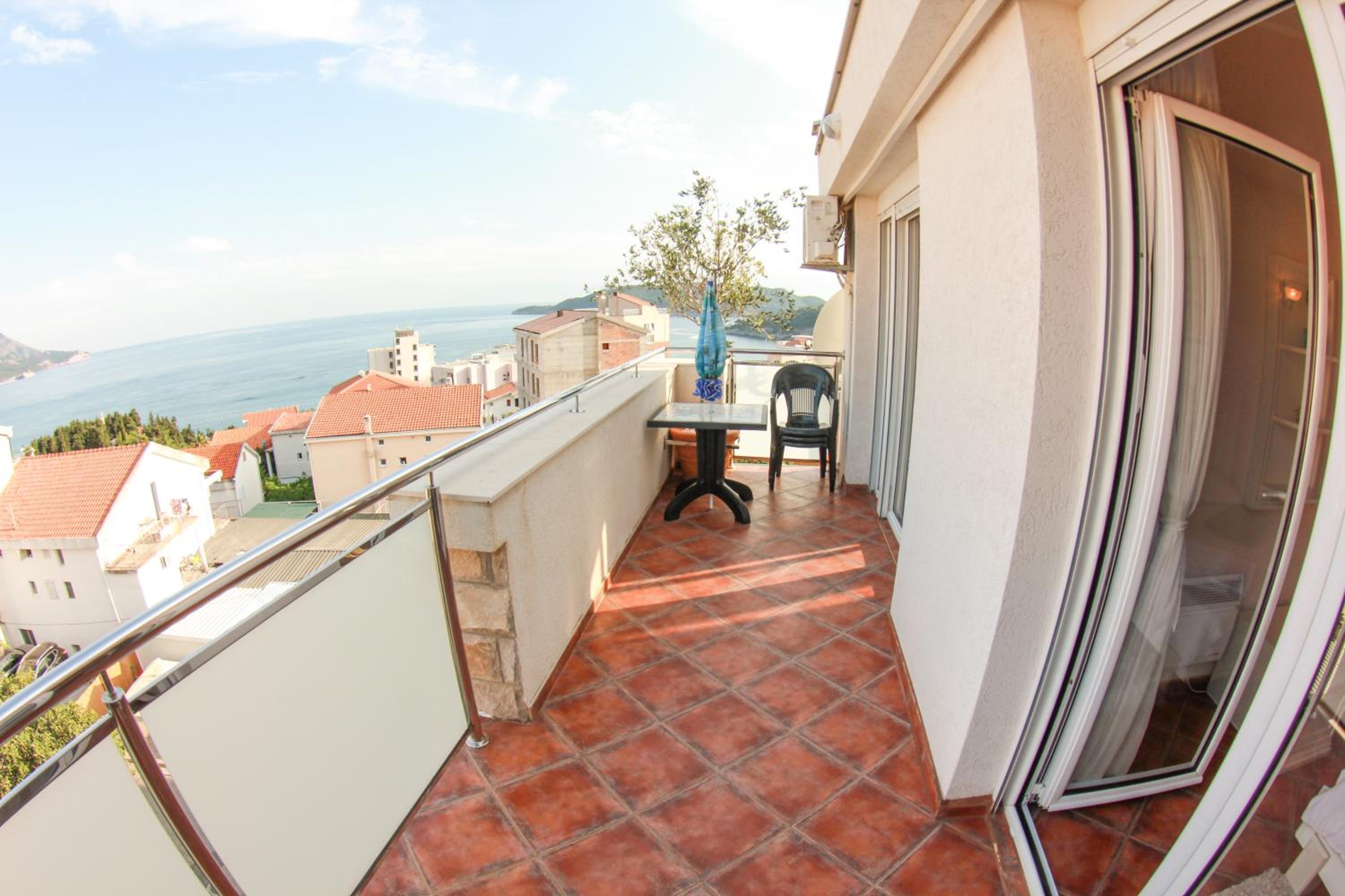 Mila & Aleksandr Apartments