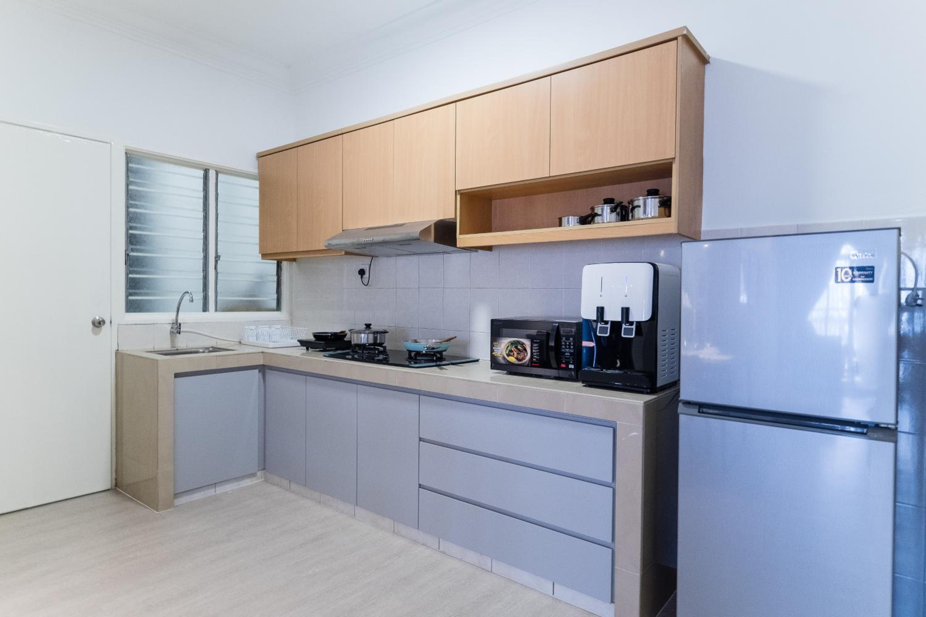 Artistic Comfy 4BR Suites KL