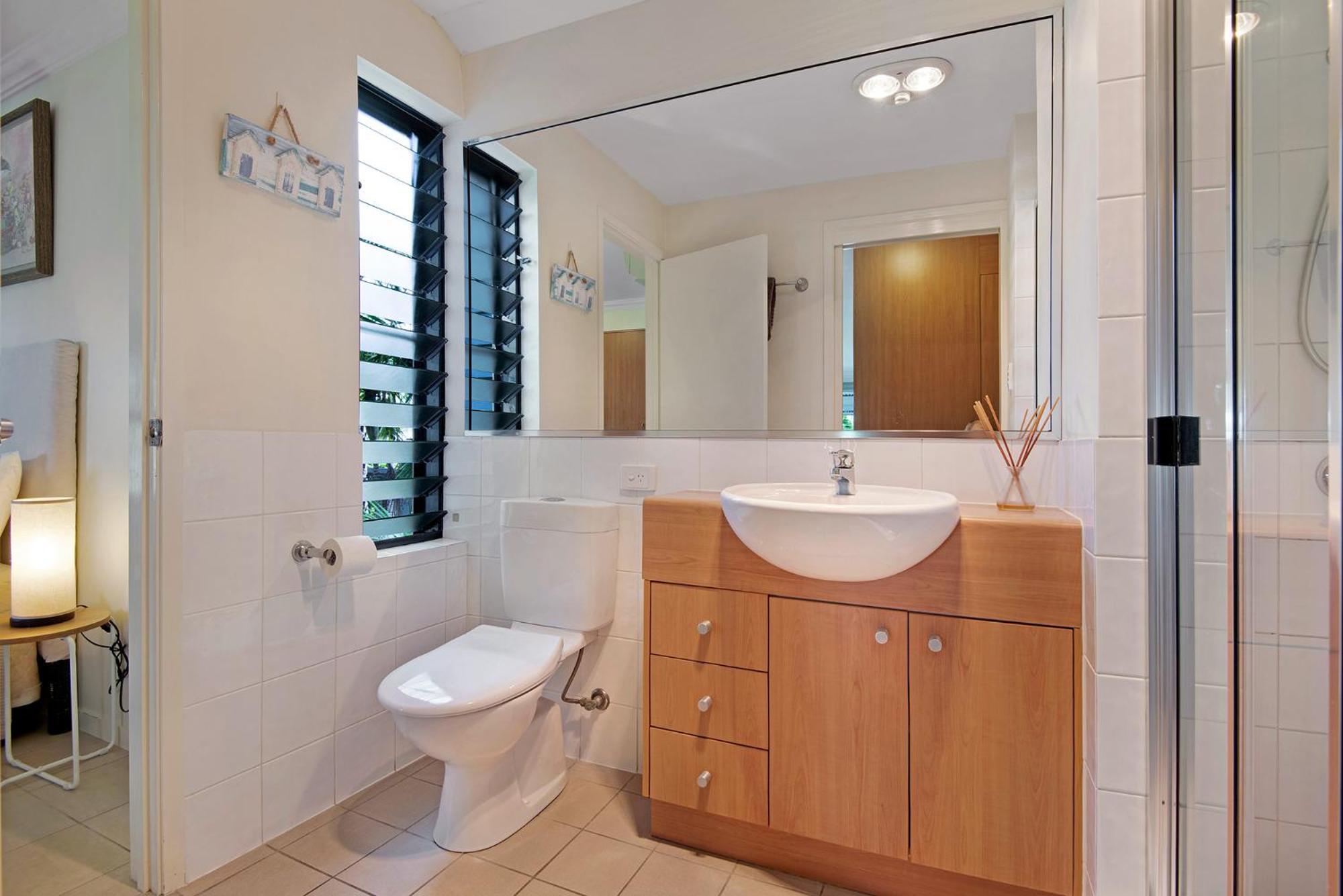 Oasis Apartments on Hamilton Island by HIHA
